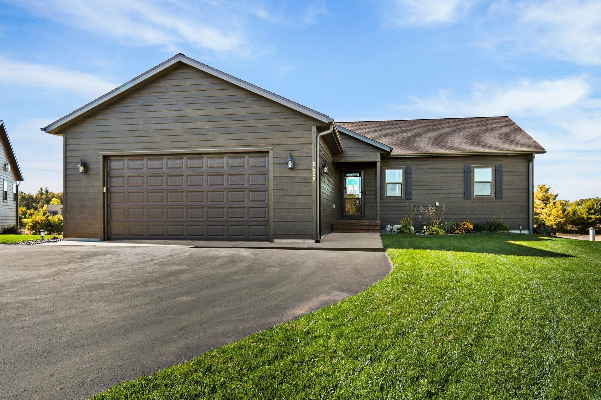 N8629 N Log Cabin Court, Germantown, WI 53950