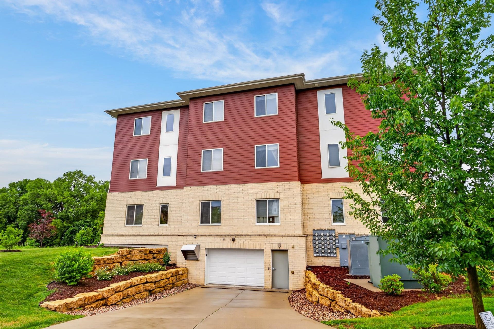 1501 N Windsor Avenue, #201, Cottage Grove, WI 53527