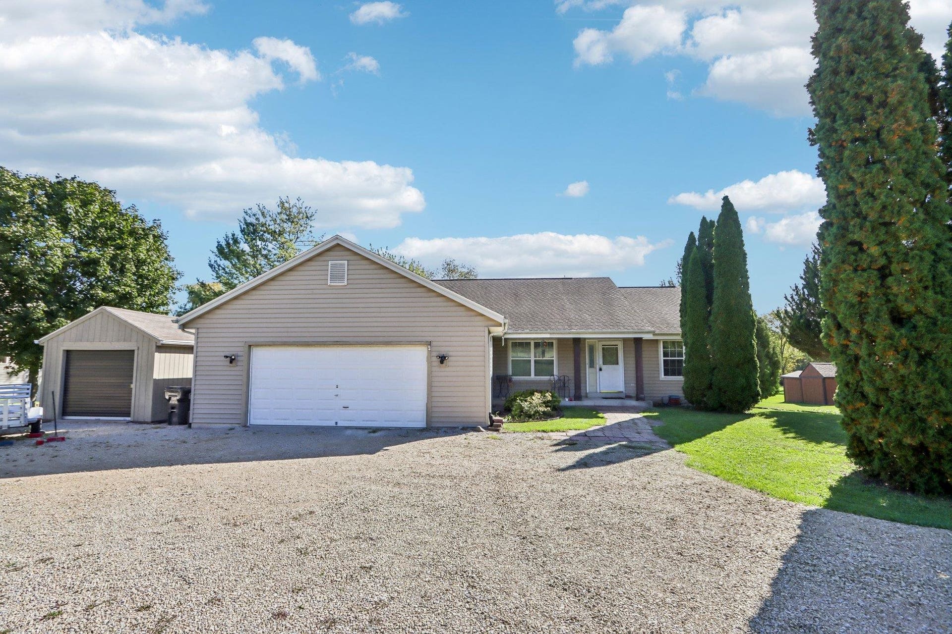 N6244 Jefferson Road, Aztalan, WI 53038-9726
