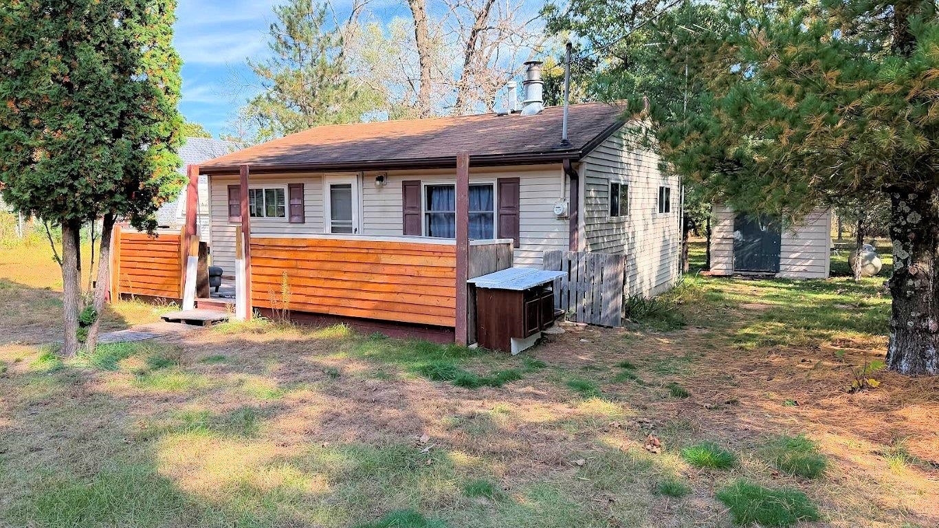 1984 W 7th Drive, Adams, WI 53934