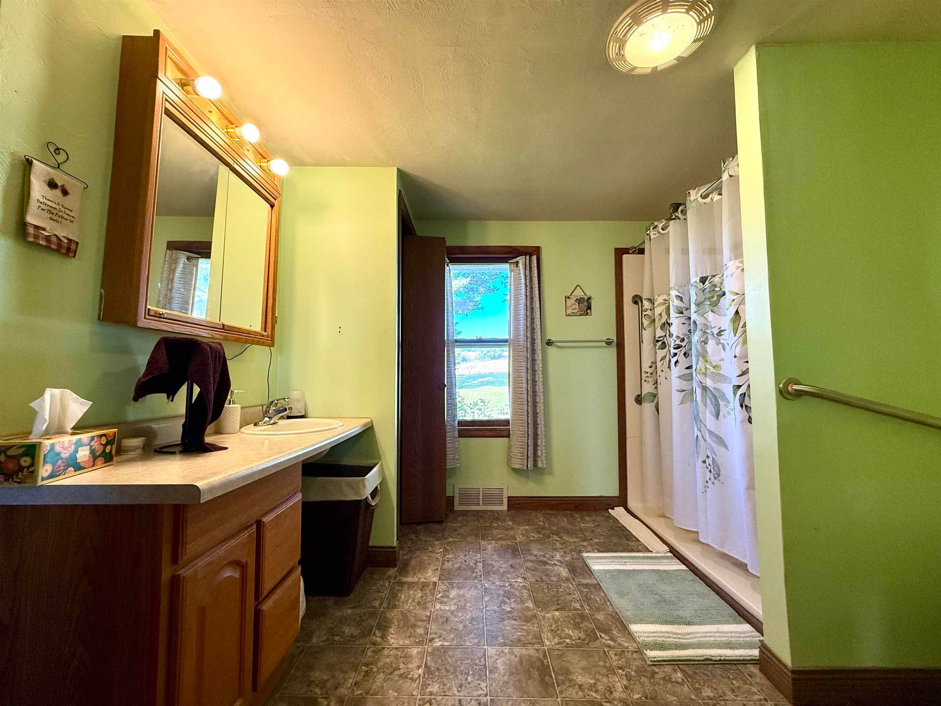 W8940 County Road B, Cadiz, WI 53522