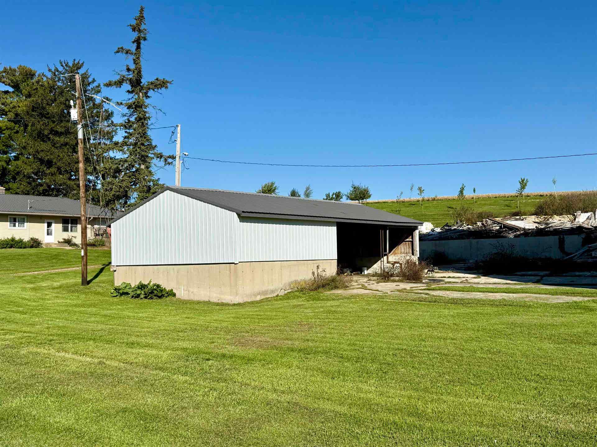 W8940 County Road B, Cadiz, WI 53522