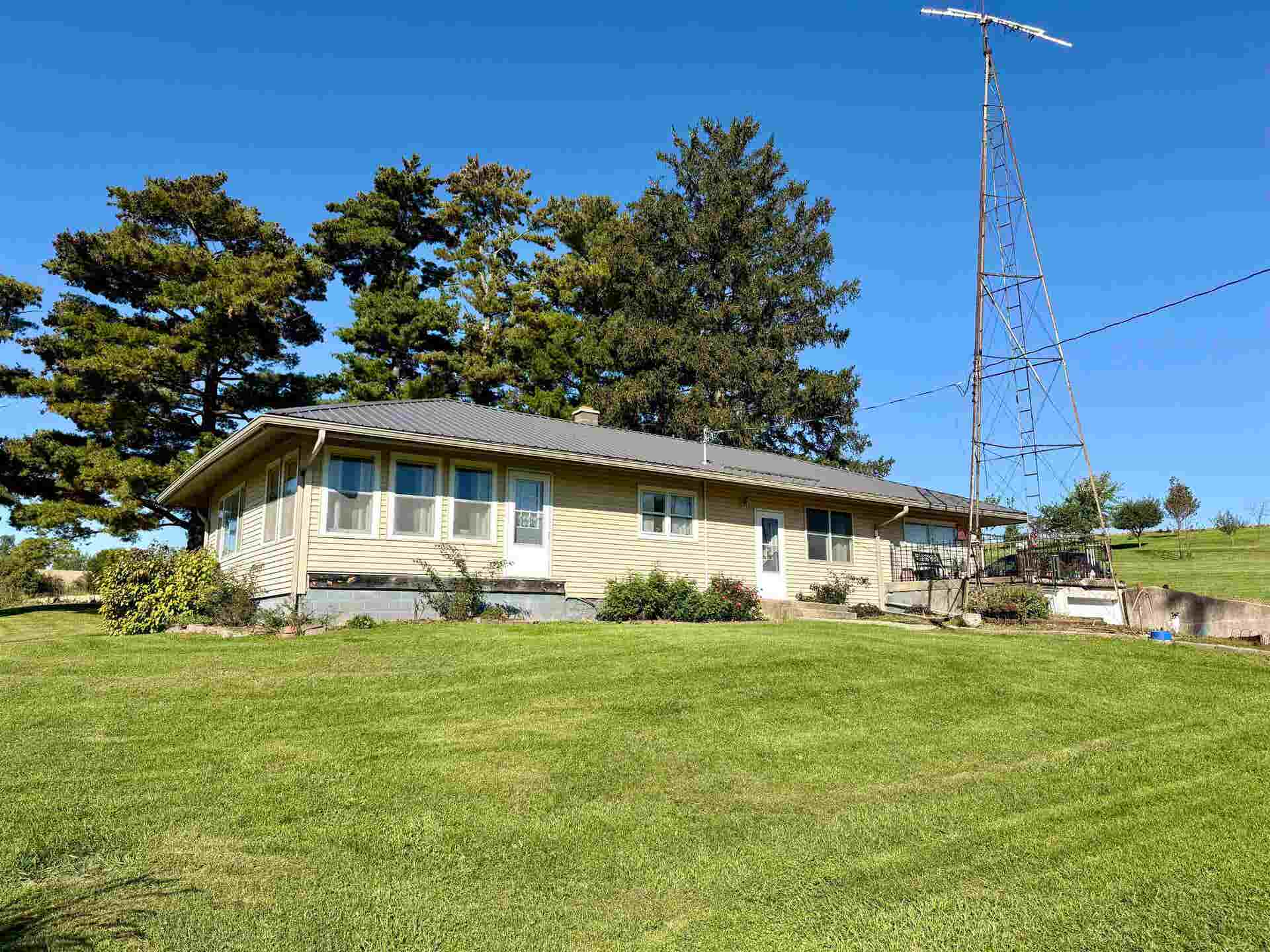 W8940 County Road B, Cadiz, WI 53522