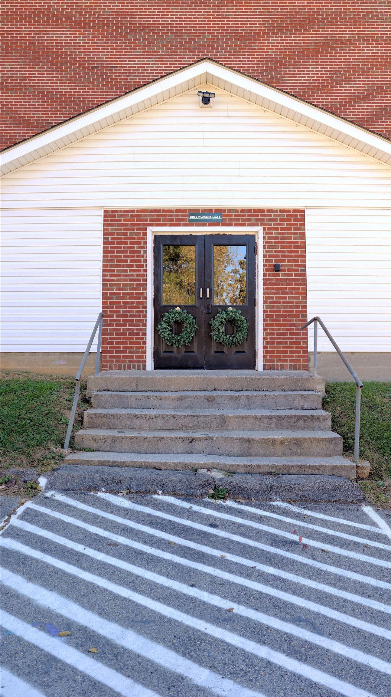 301 BOLLING Street, Radford, VA 24141
