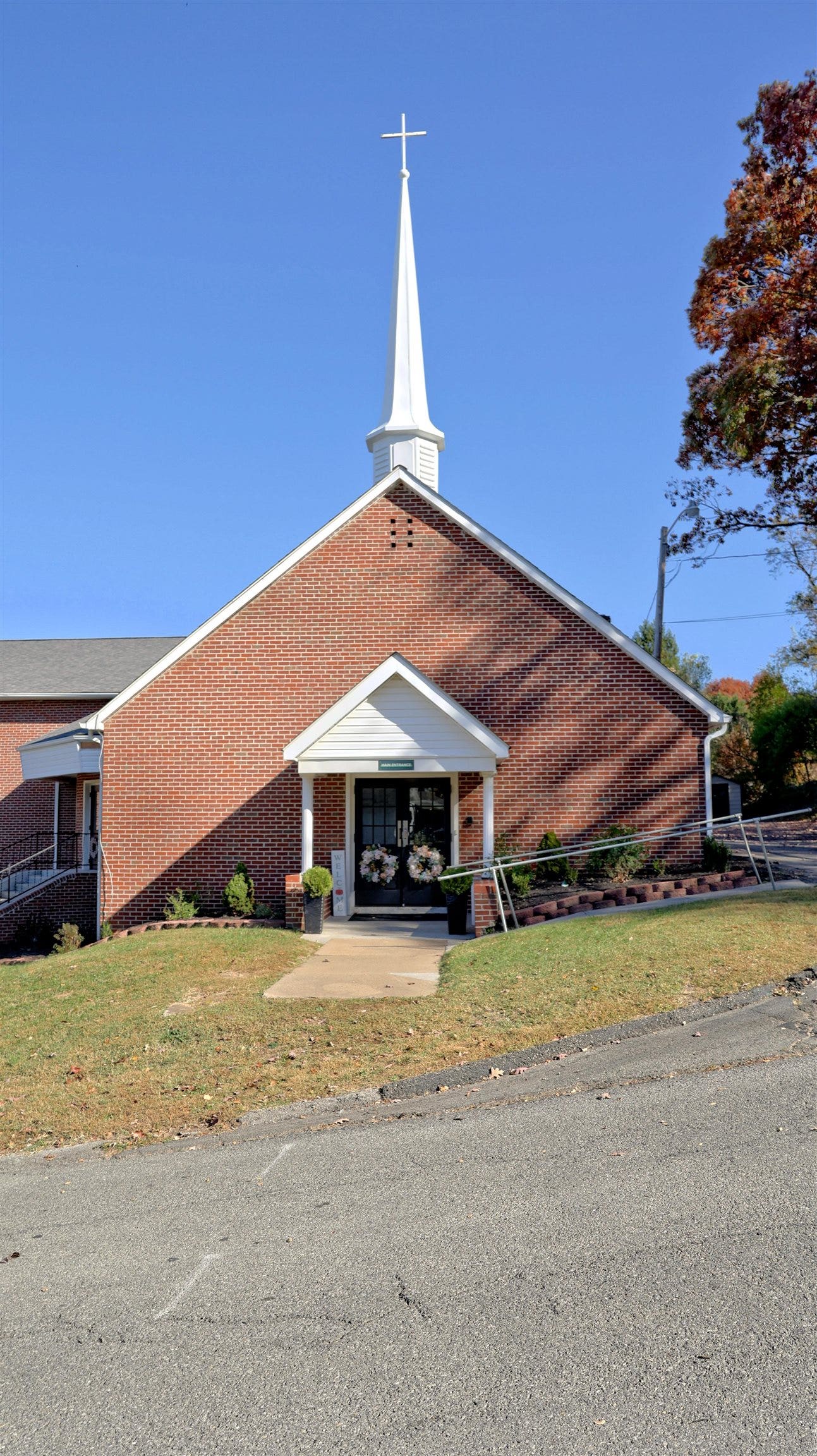 301 BOLLING Street, Radford, VA 24141