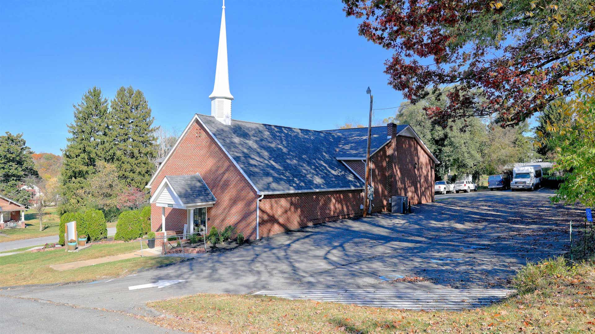 301 BOLLING Street, Radford, VA 24141