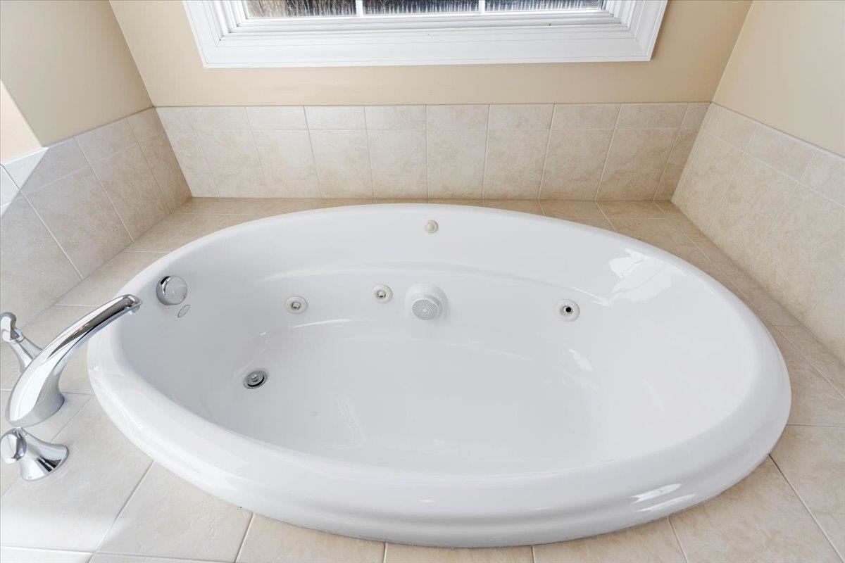 1711 Honeysuckle Drive, Blacksburg, VA 24060
