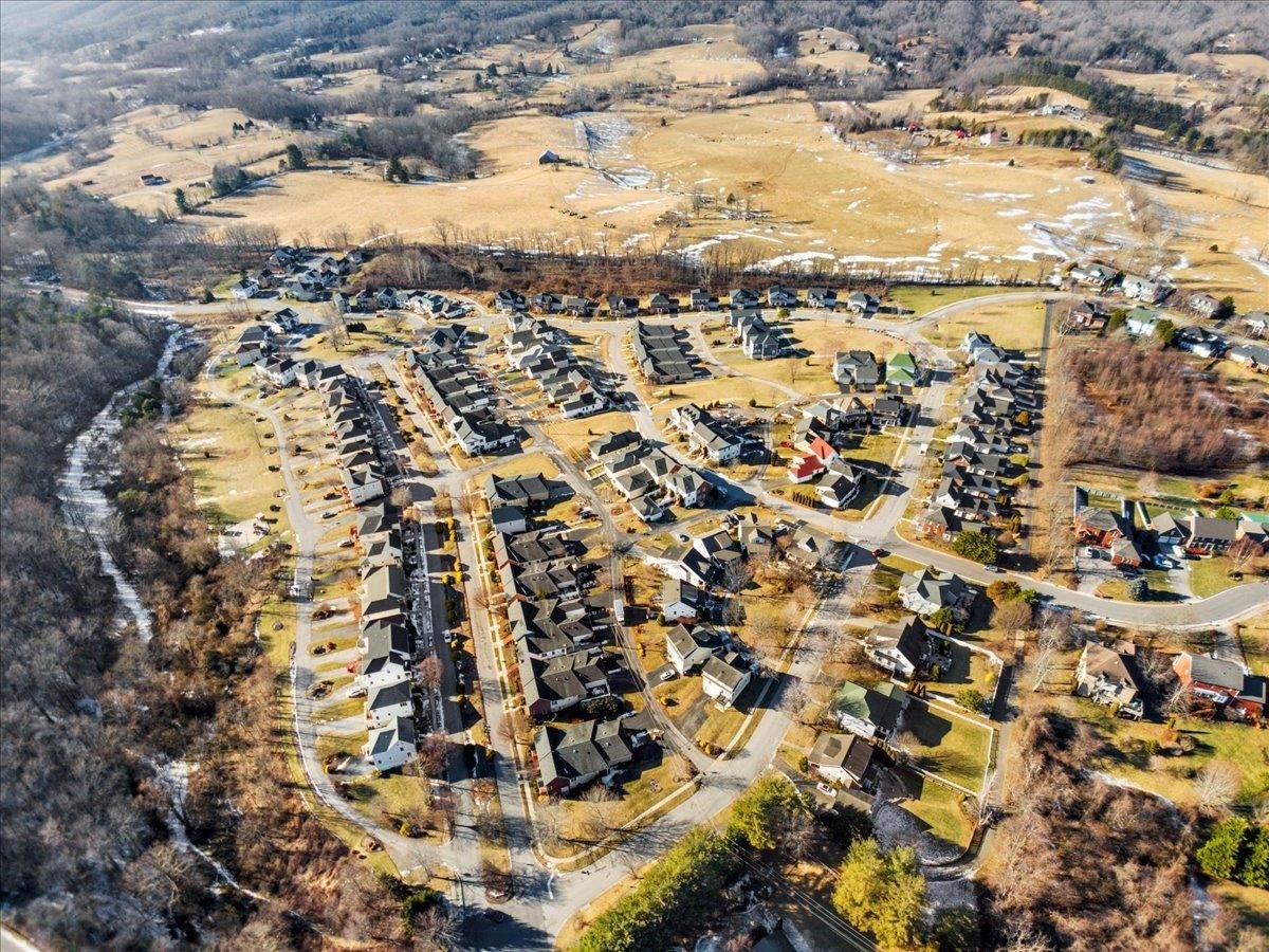 1711 Honeysuckle Drive, Blacksburg, VA 24060