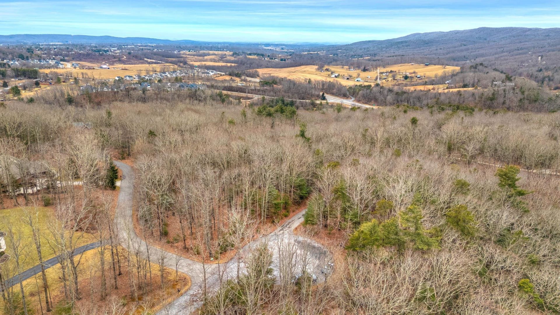 1262 TREETOP RIDGE Road, Blacksburg, VA 24060