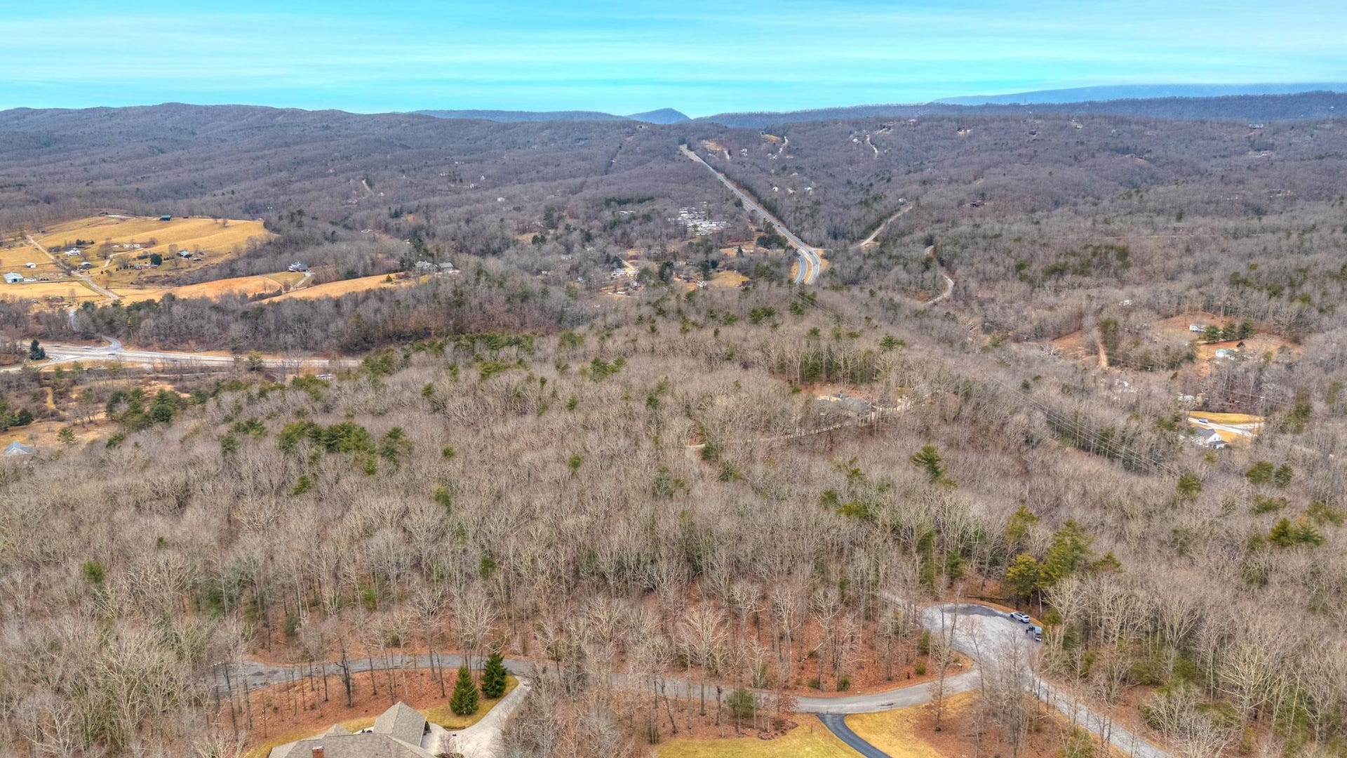 1262 TREETOP RIDGE Road, Blacksburg, VA 24060