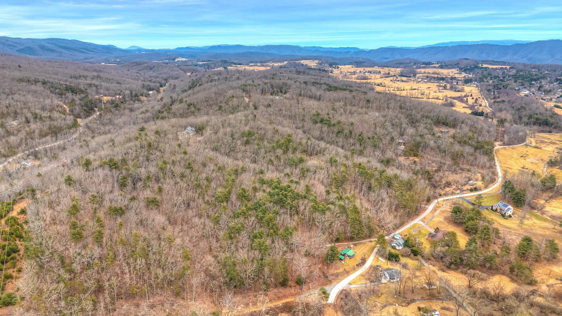 1262 TREETOP RIDGE Road, Blacksburg, VA 24060