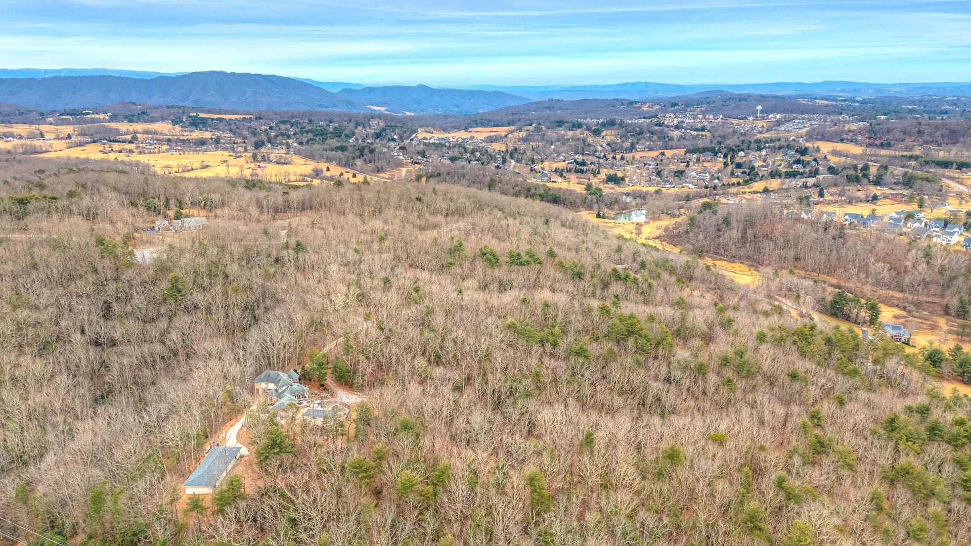 1262 TREETOP RIDGE Road, Blacksburg, VA 24060