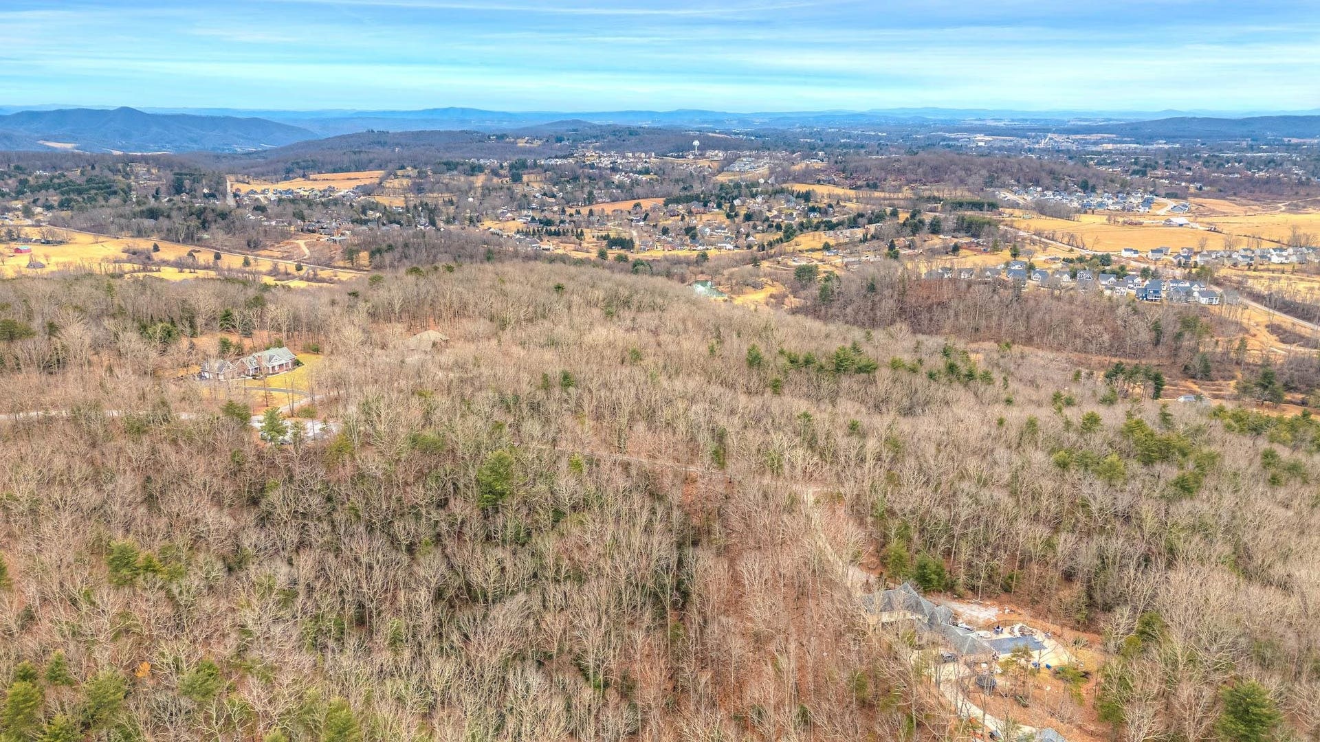 1262 TREETOP RIDGE Road, Blacksburg, VA 24060