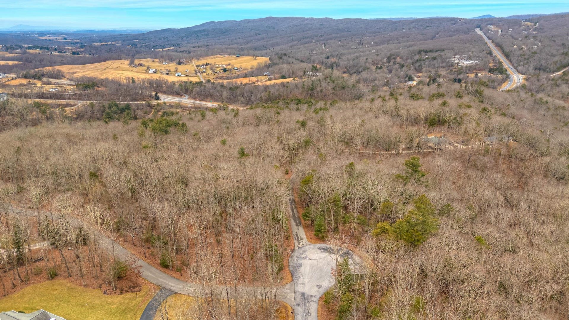 1262 TREETOP RIDGE Road, Blacksburg, VA 24060