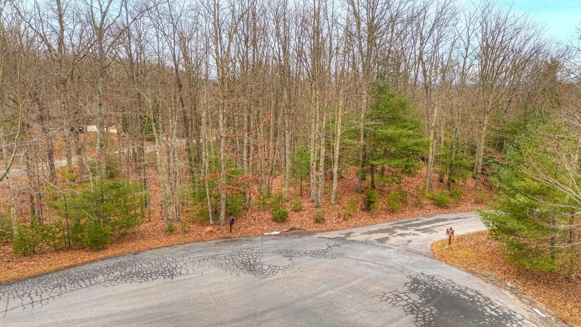 1262 TREETOP RIDGE Road, Blacksburg, VA 24060