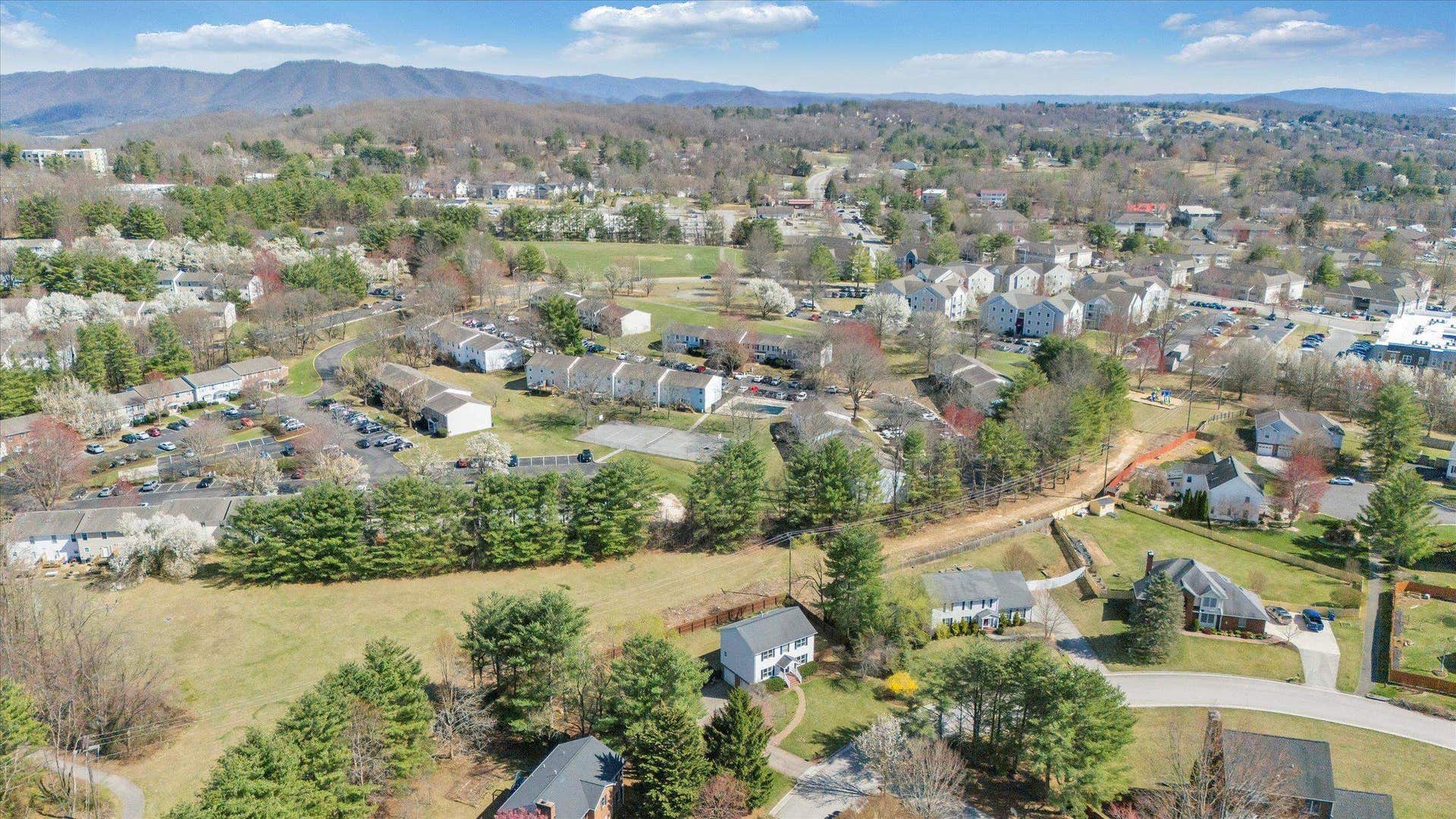 300 Cherokee Drive, Blacksburg, VA 24060
