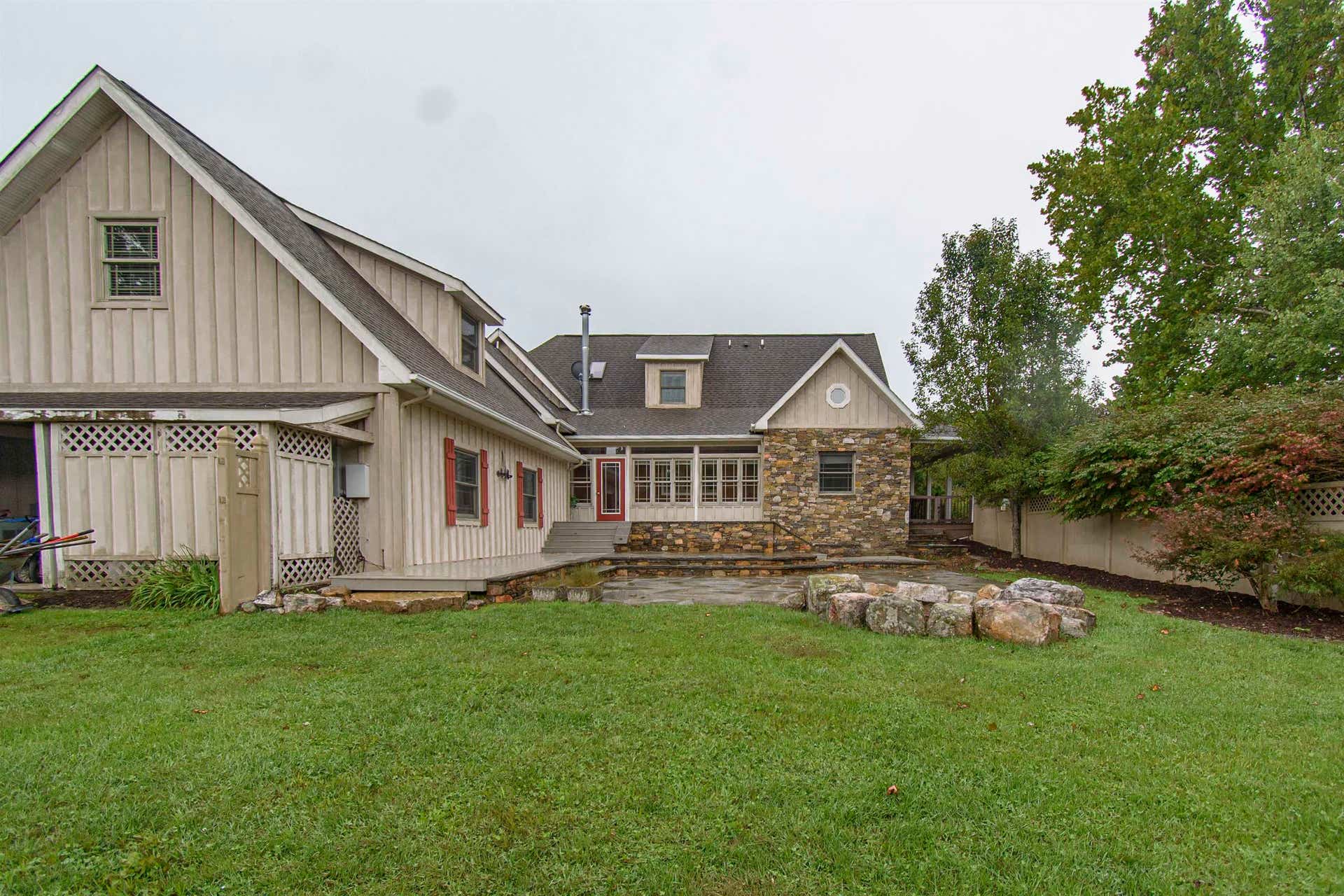 7083 Foxfire Road, Catawba, VA 24070