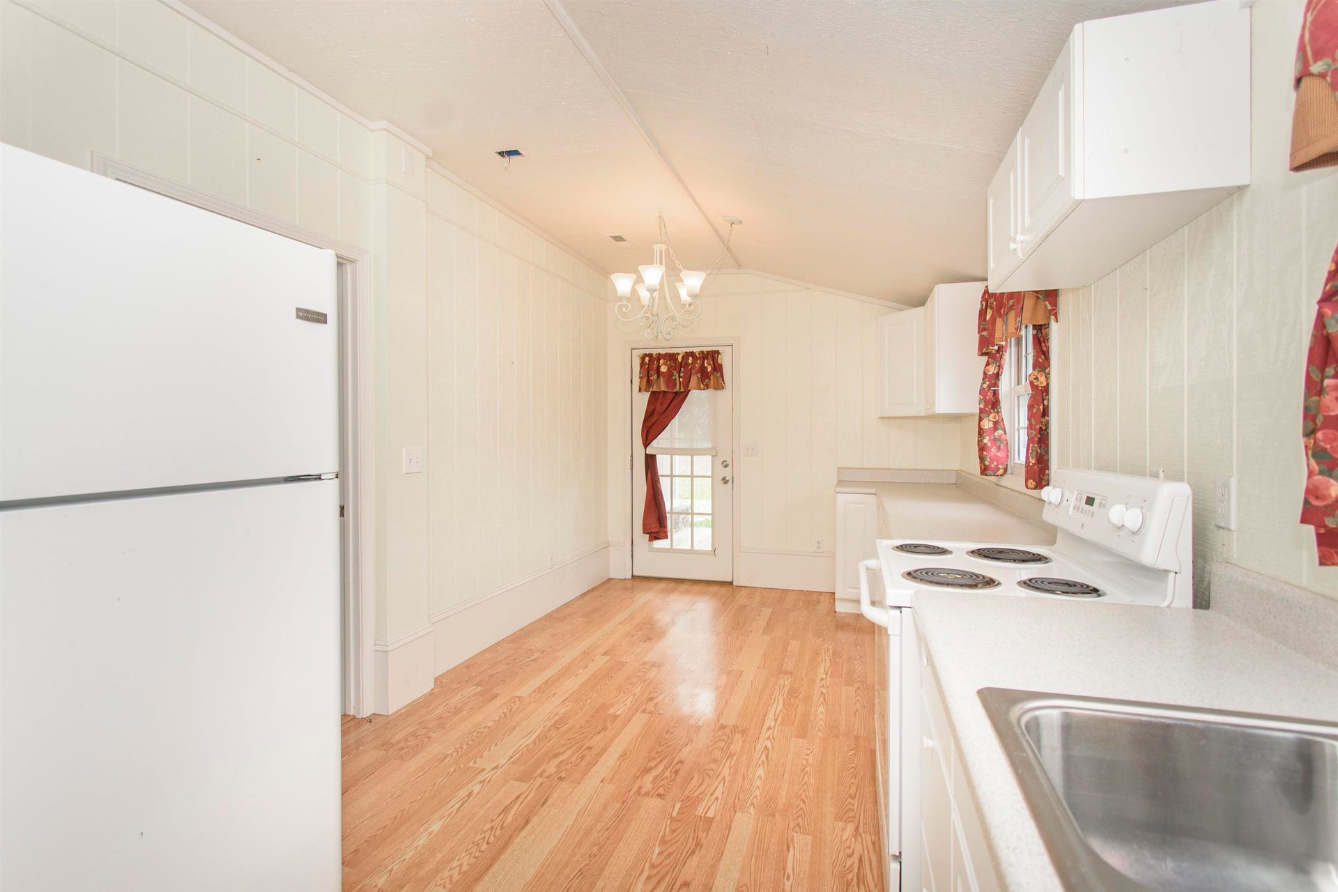 7083 Foxfire Road, Catawba, VA 24070