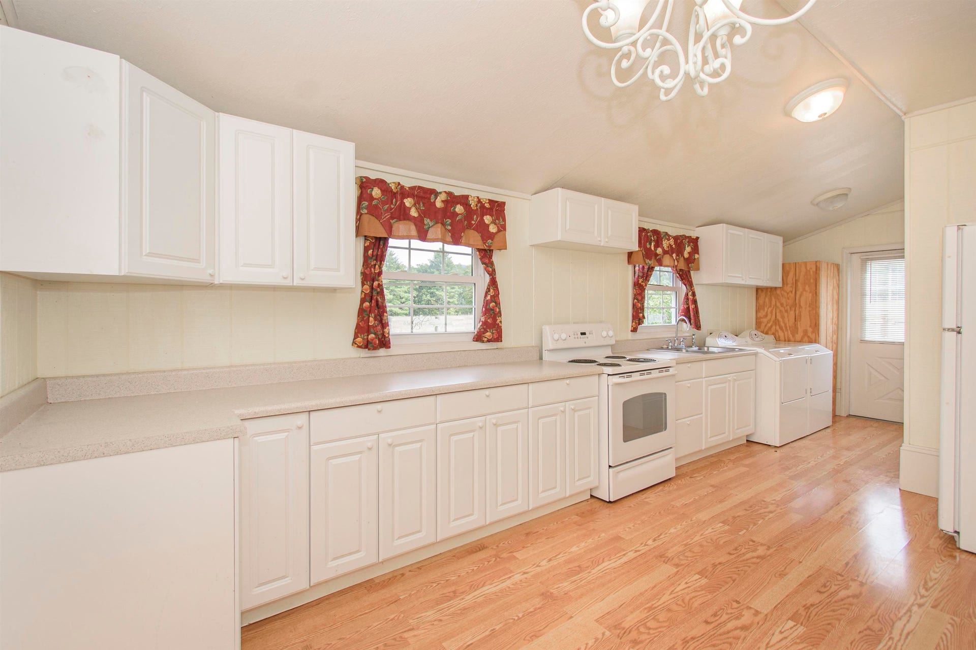 7083 Foxfire Road, Catawba, VA 24070