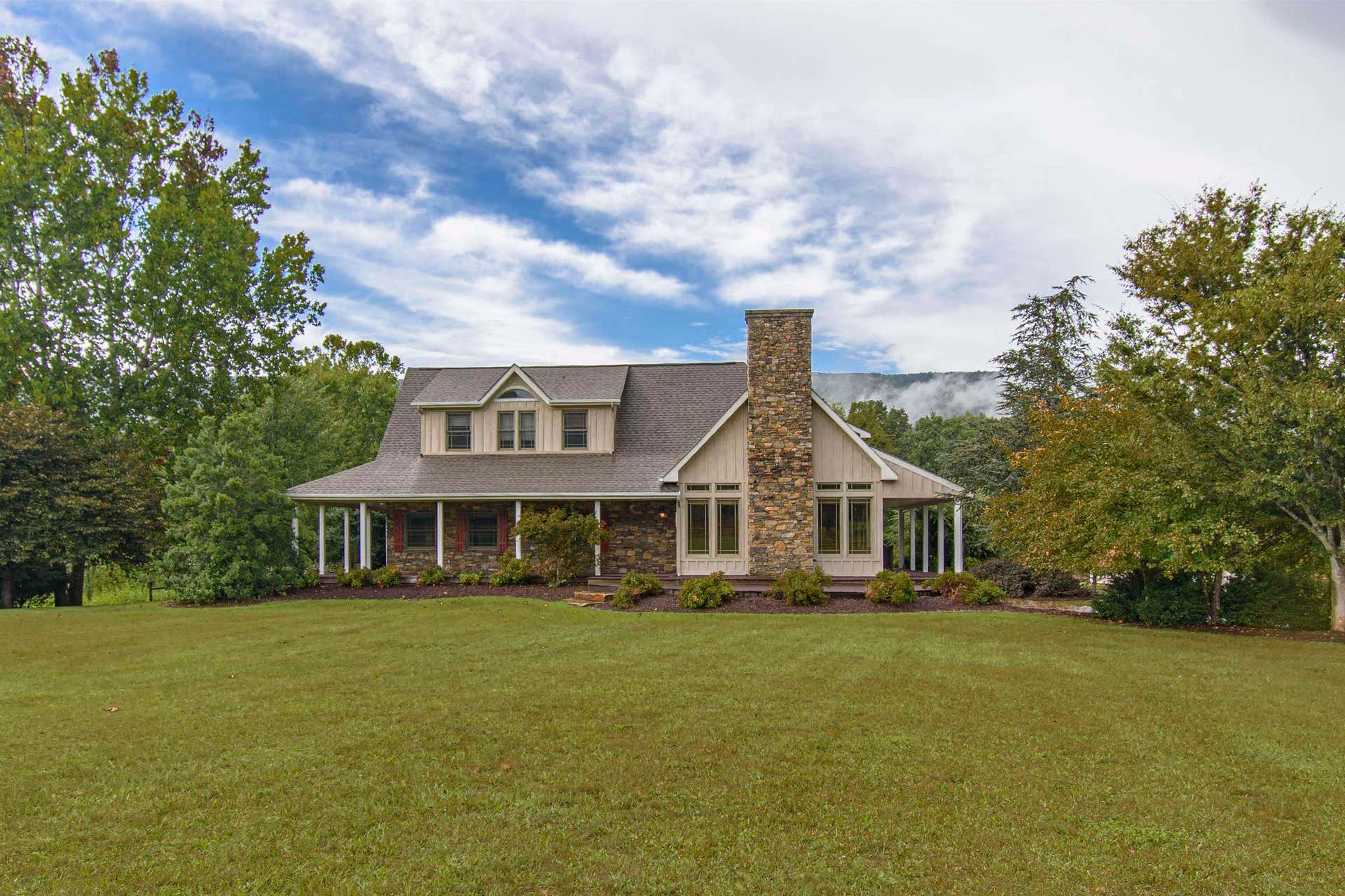 7083 Foxfire Road, Catawba, VA 24070