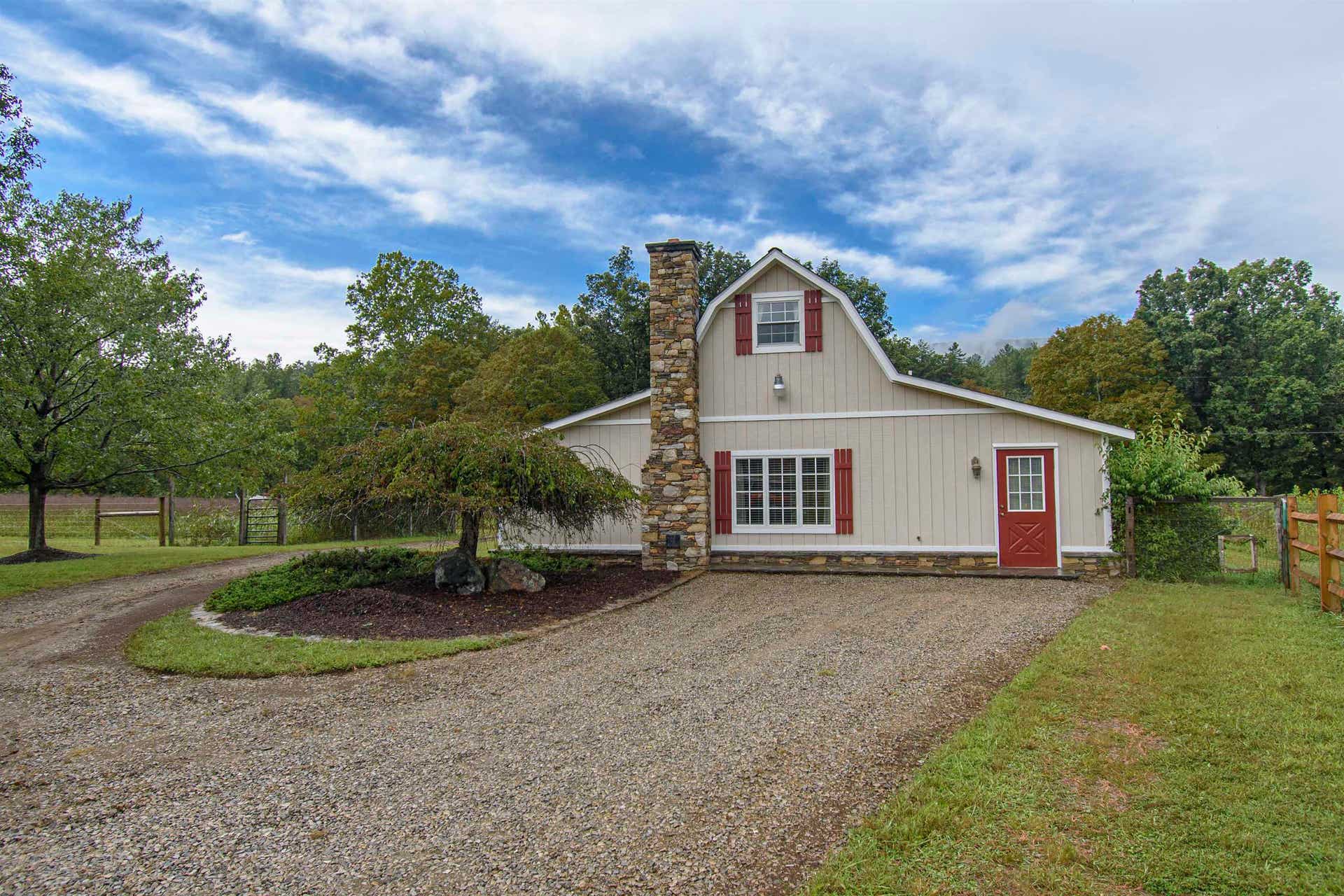 7083 Foxfire Road, Catawba, VA 24070