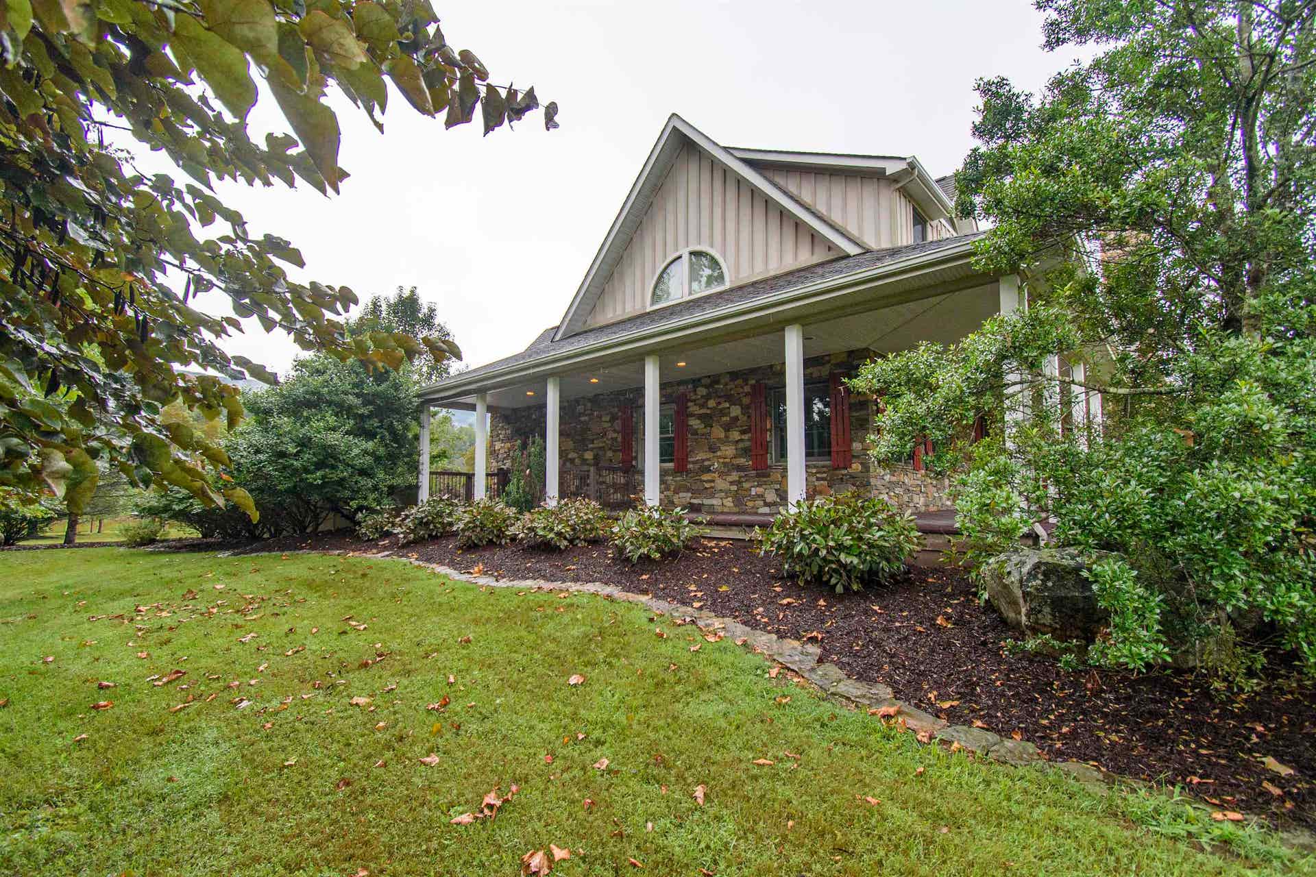 7083 Foxfire Road, Catawba, VA 24070