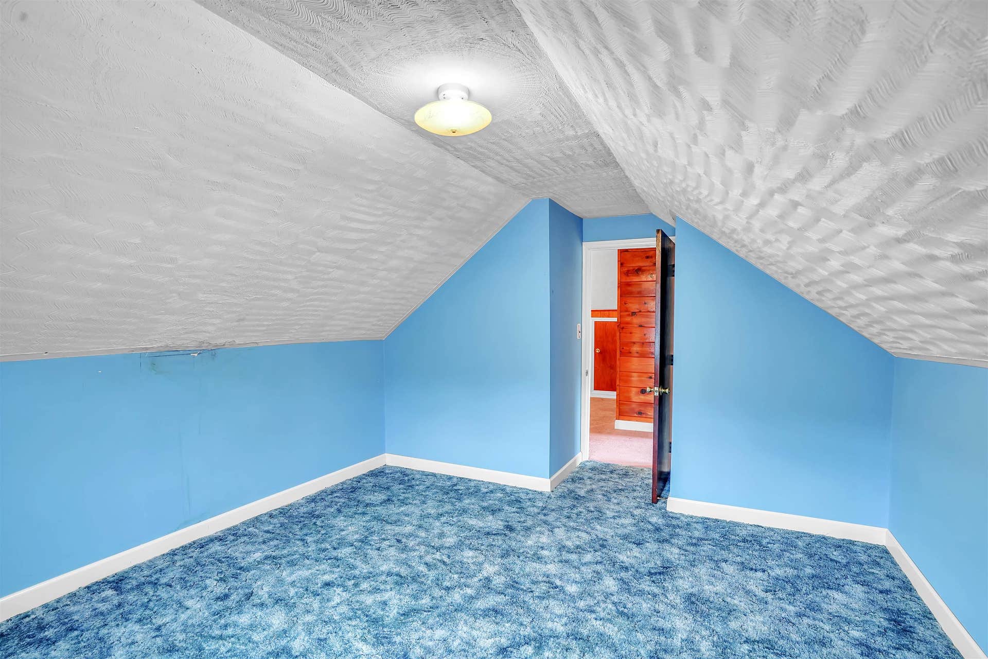 108 Ole Church Road, Pembroke, VA 24136