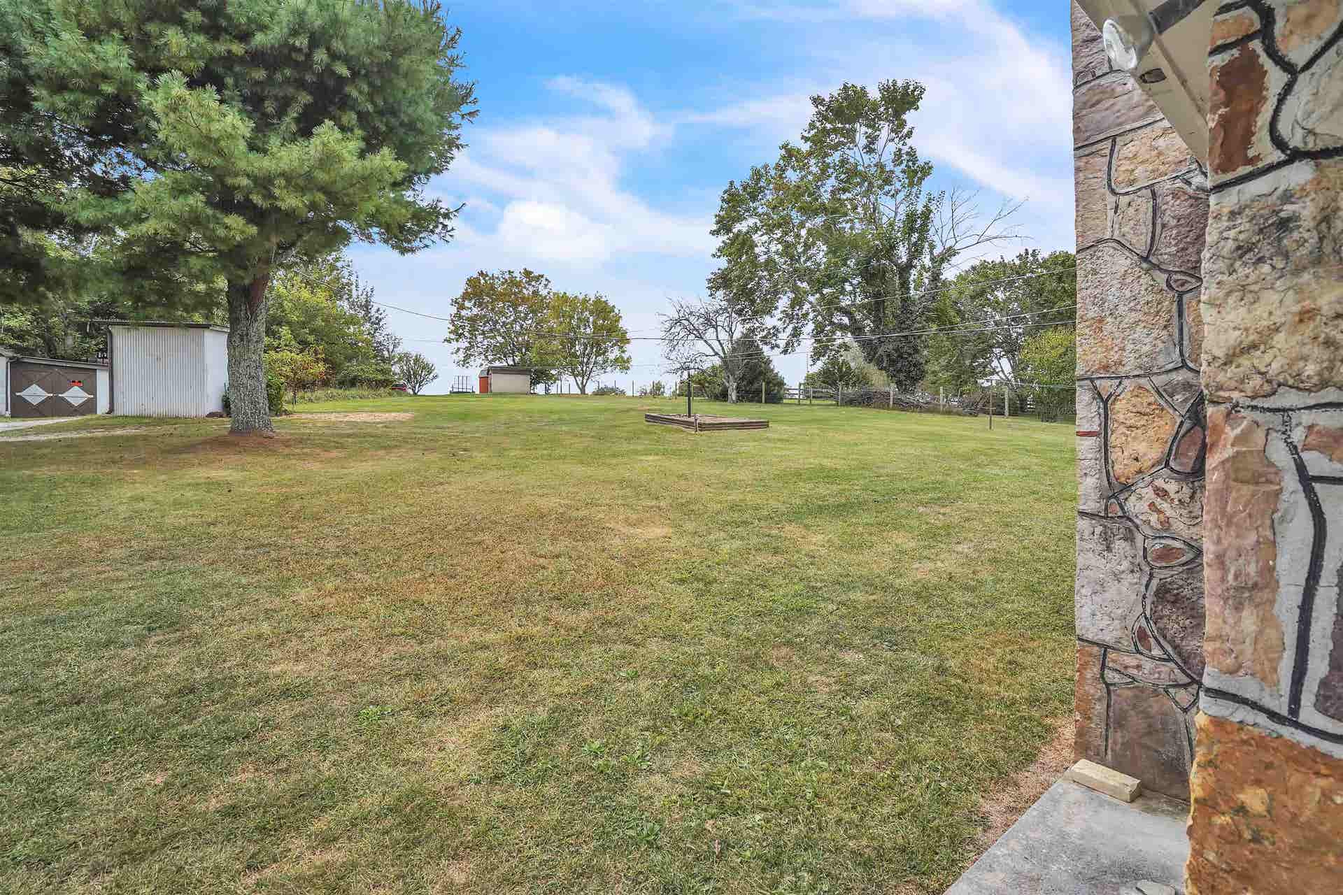 108 Ole Church Road, Pembroke, VA 24136