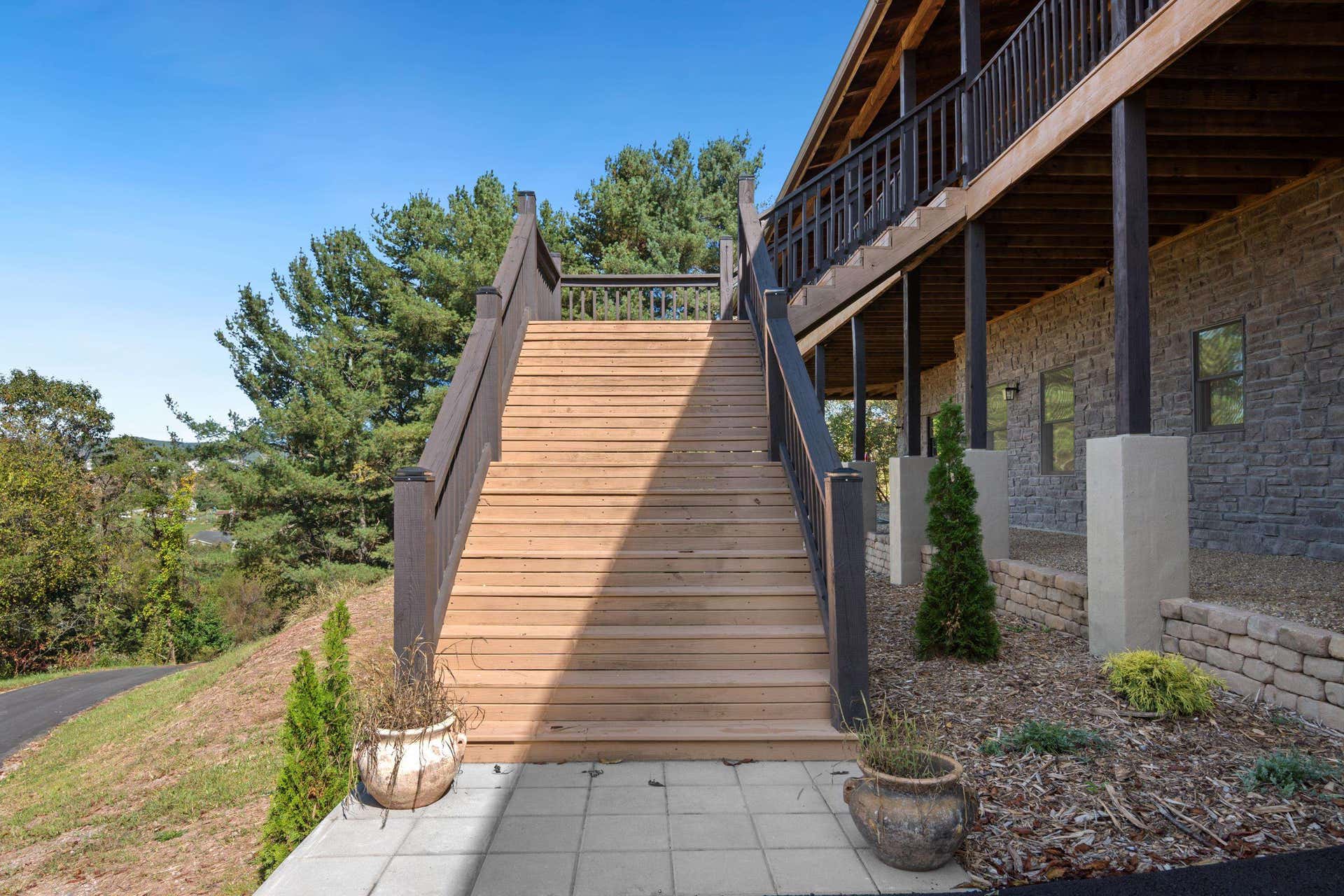 1348 CRANBERRY Lane, Blacksburg, VA 24060