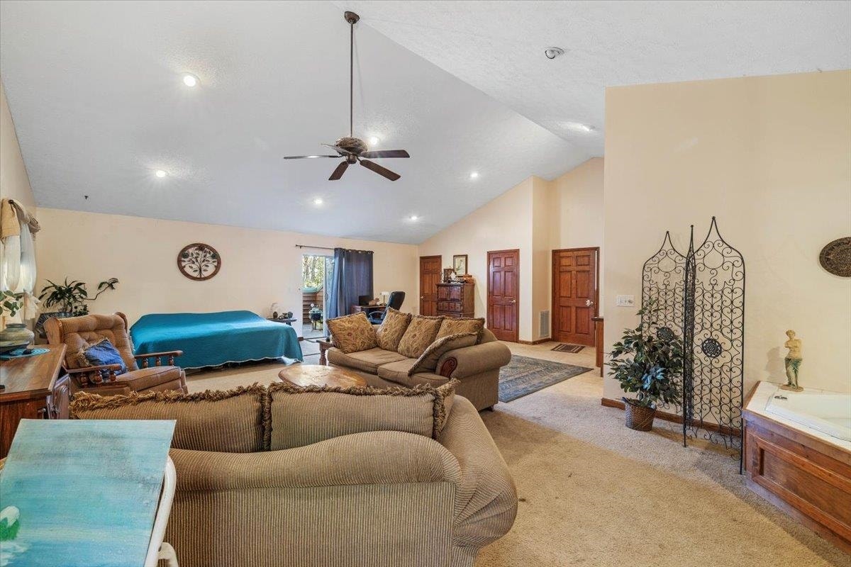 1490 RED HAWK Run, Christiansburg, VA 24073