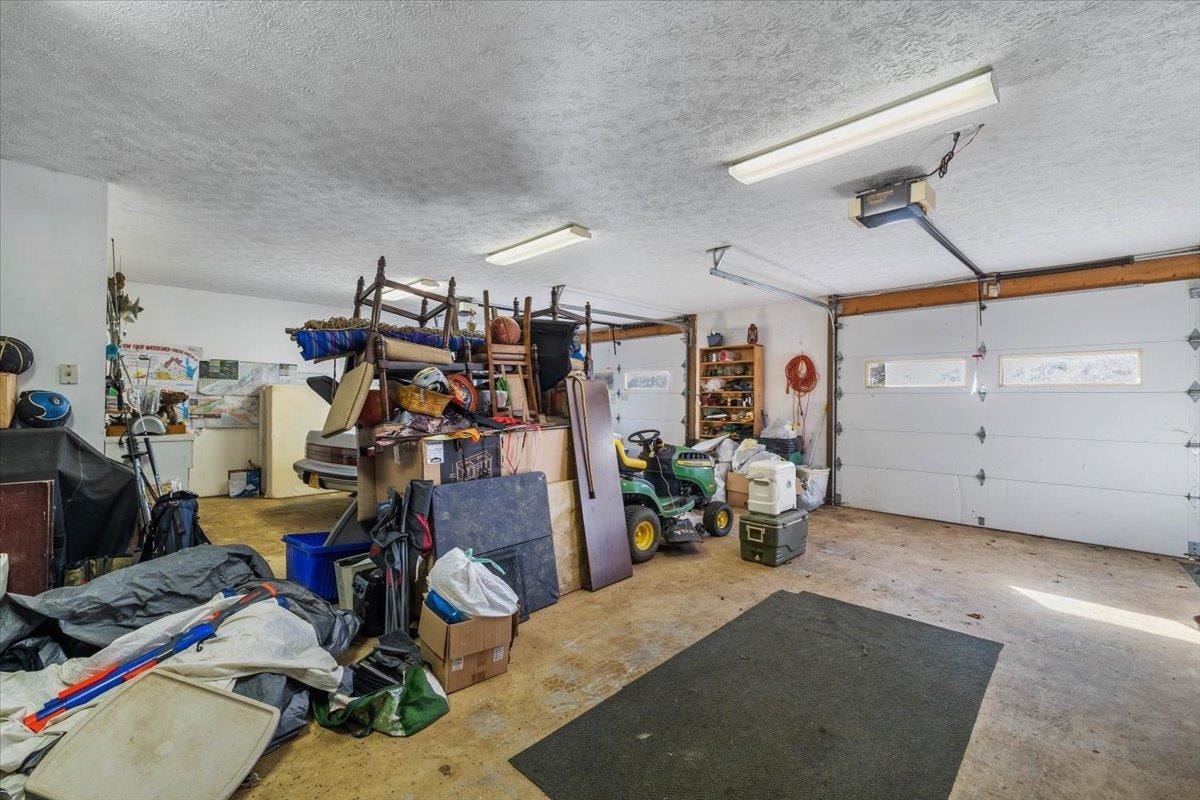 1490 RED HAWK Run, Christiansburg, VA 24073