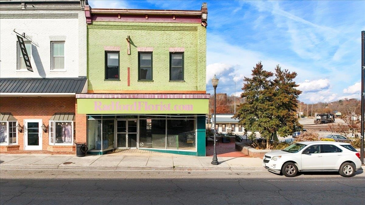 1120 E MAIN Street, Radford, VA 24141