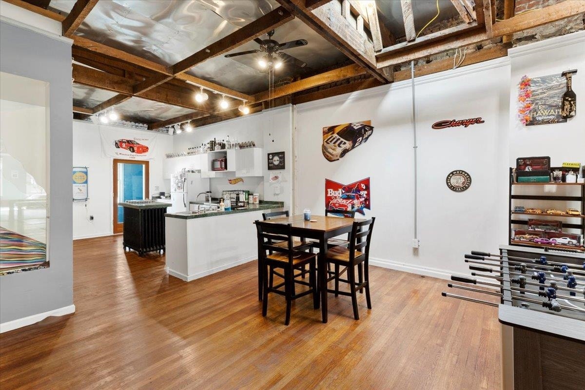 1120 E MAIN Street, Radford, VA 24141