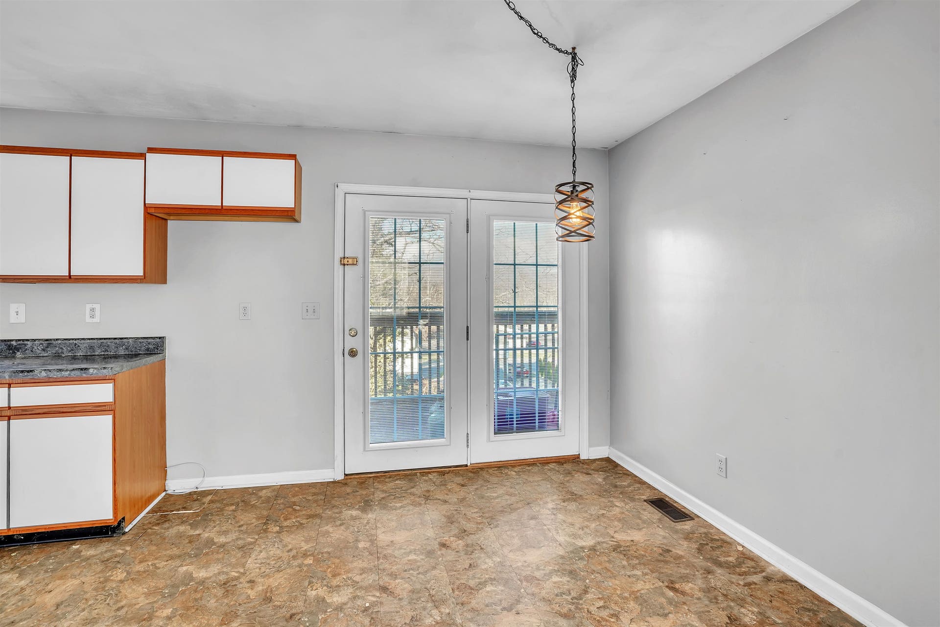 614 Morris Avenue, Pearisburg, VA 24134