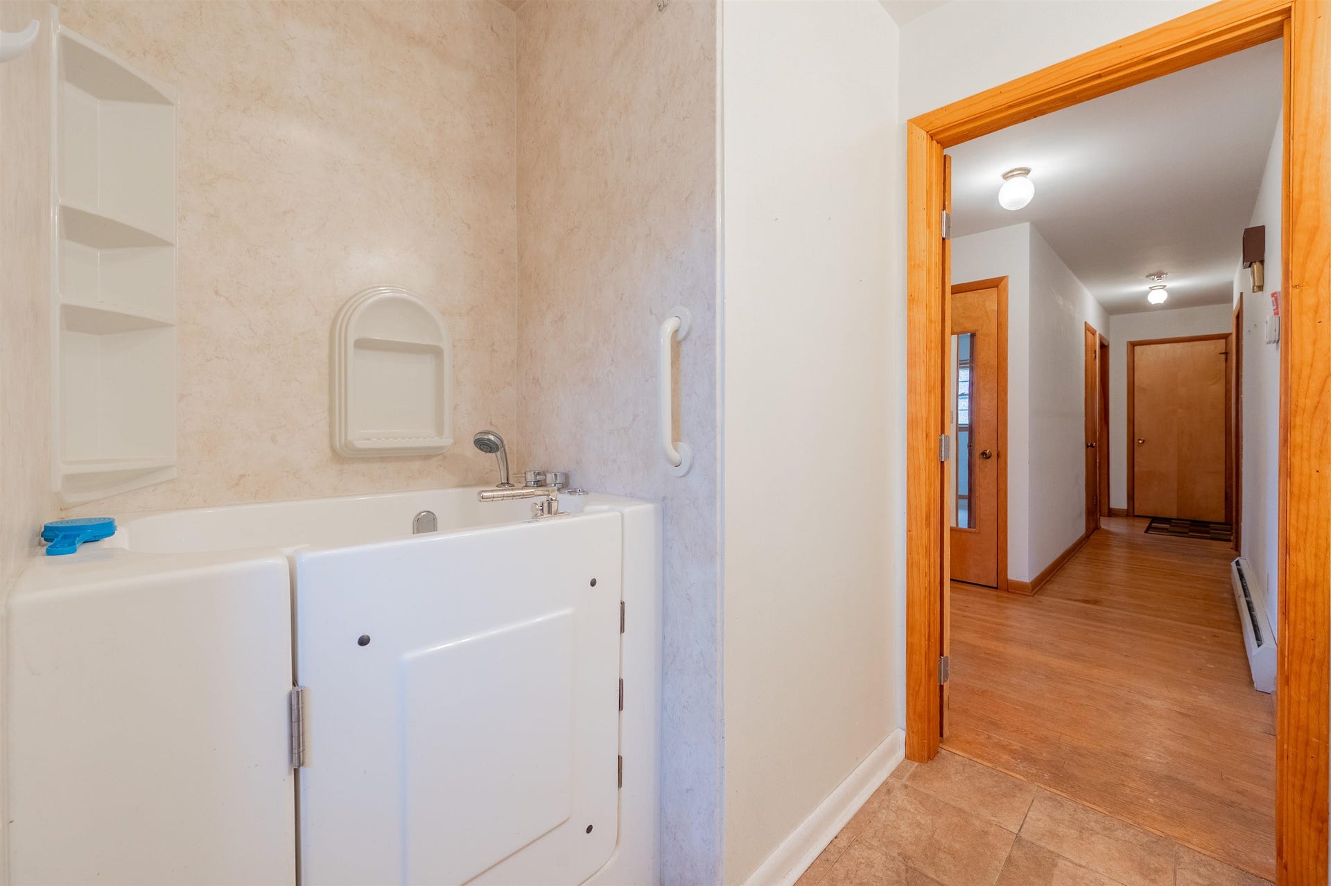 935 HUMMINGBIRD Drive, Christiansburg, VA 24073