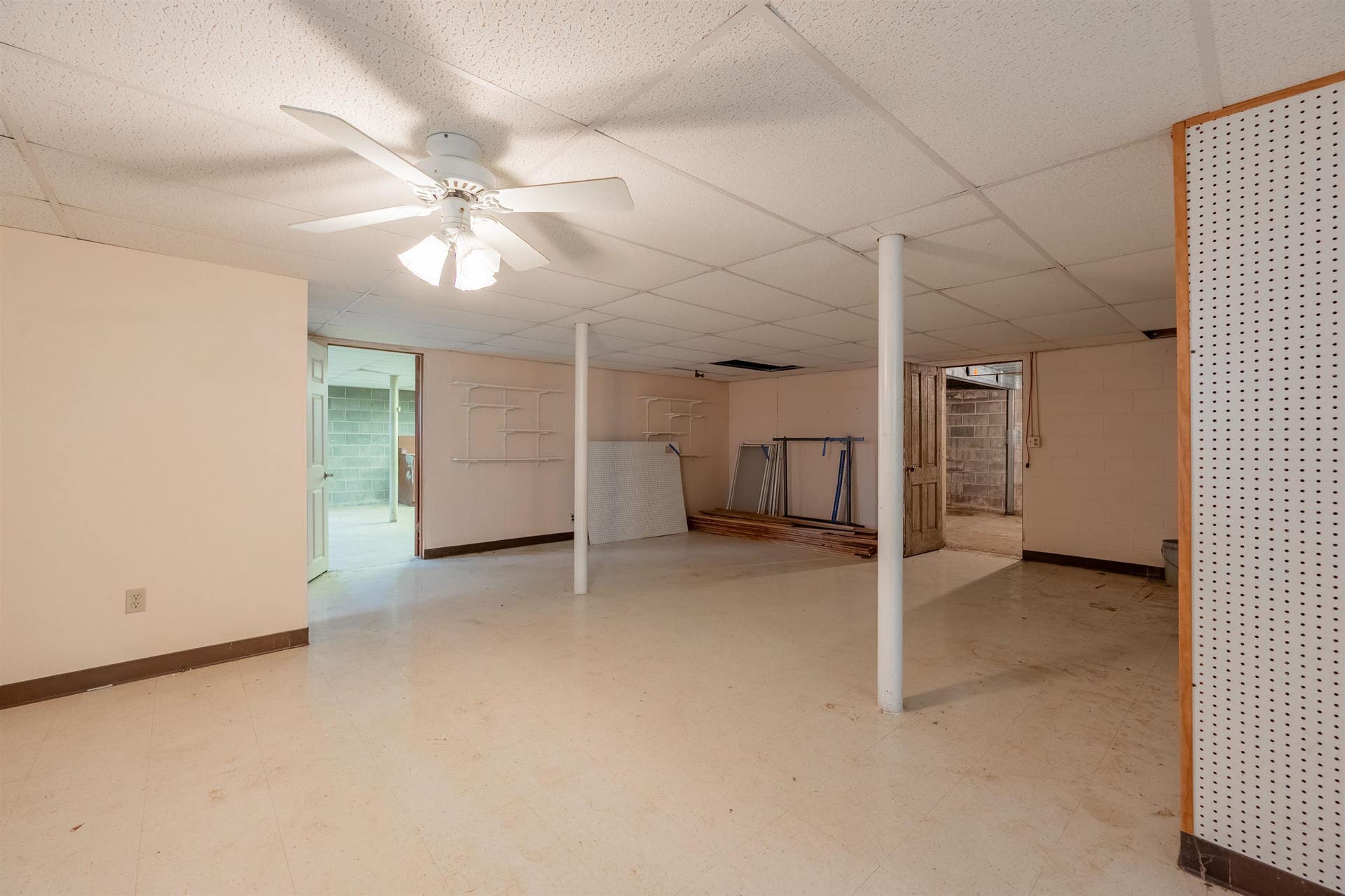 935 HUMMINGBIRD Drive, Christiansburg, VA 24073