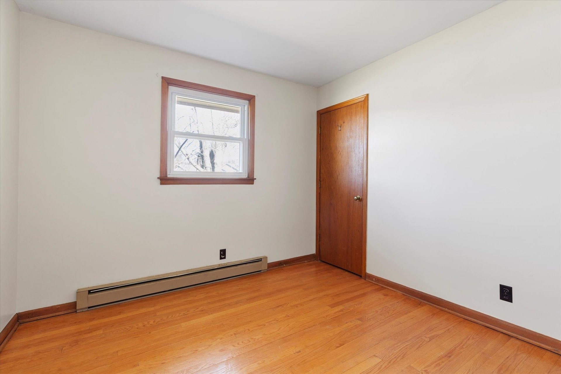 408 Hale Street, Pearisburg, VA 24134