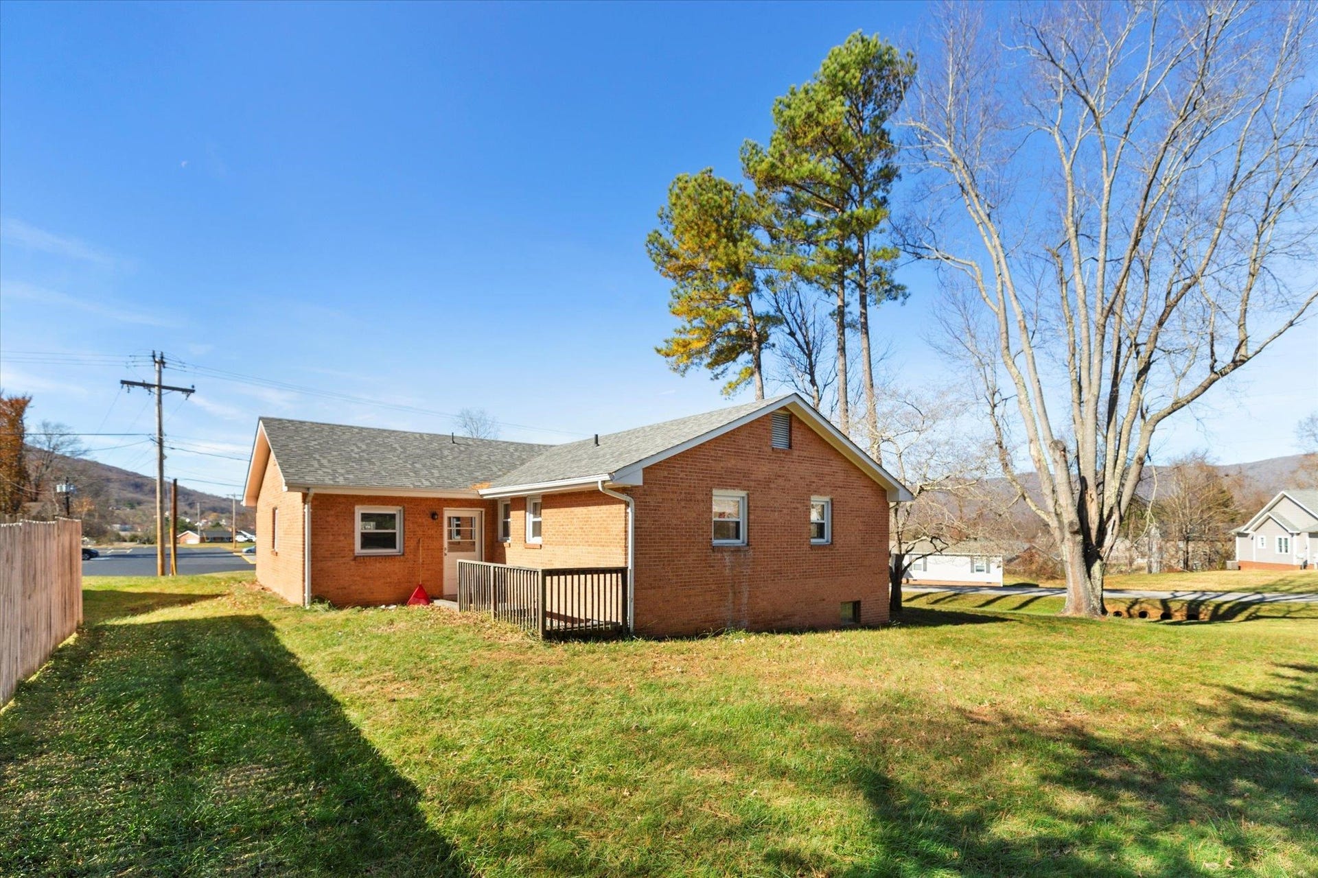 408 Hale Street, Pearisburg, VA 24134