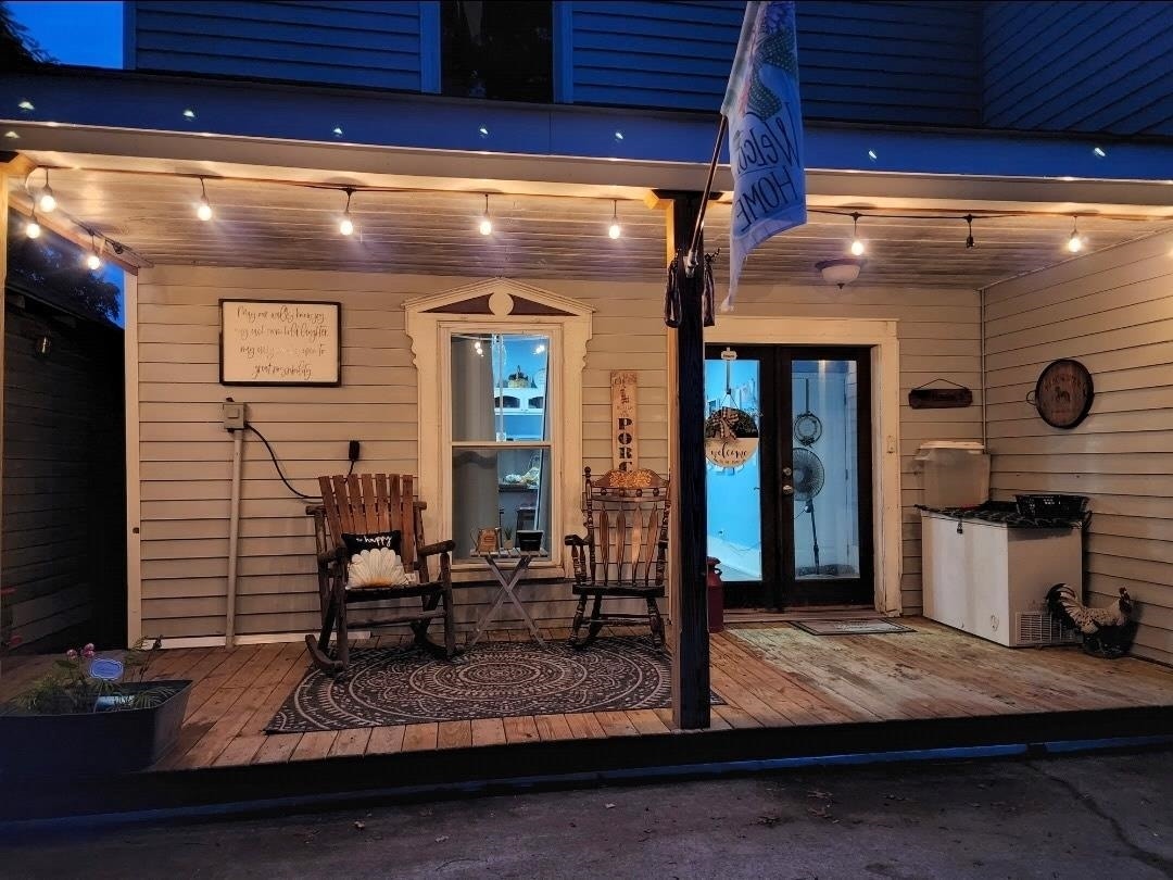 1104 HENSON Avenue, Pearisburg, VA 24134