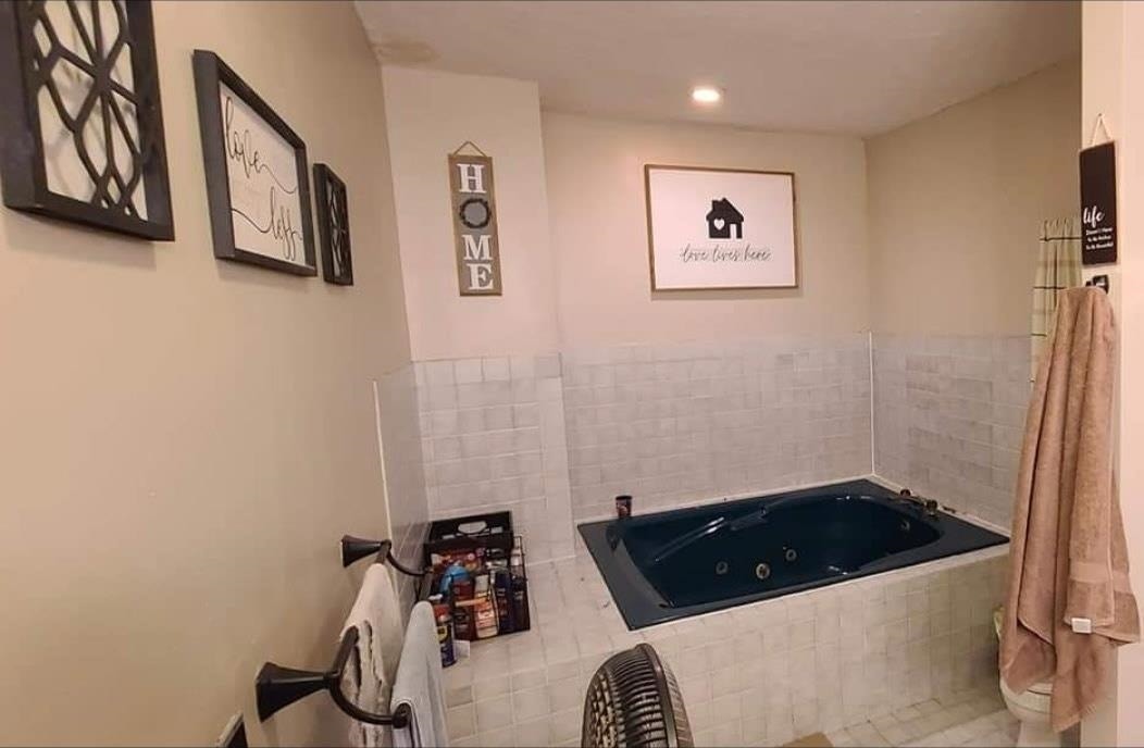 1104 HENSON Avenue, Pearisburg, VA 24134