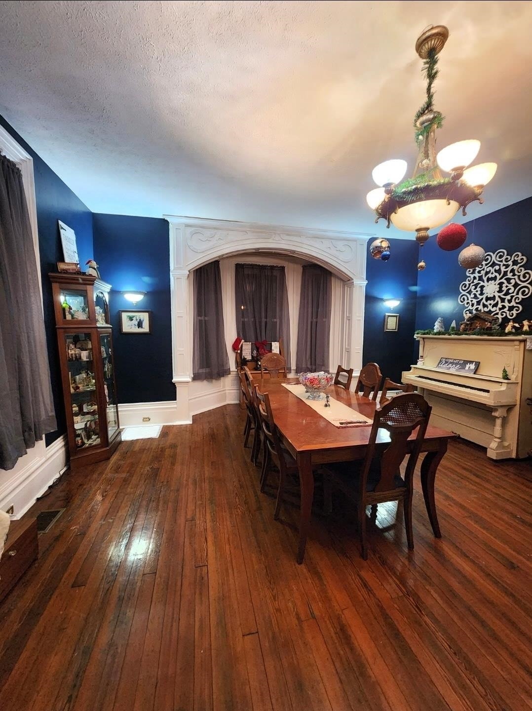 1104 HENSON Avenue, Pearisburg, VA 24134