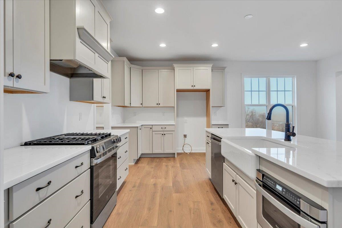 1107 Round Meadow Drive, Christiansburg, VA 24073