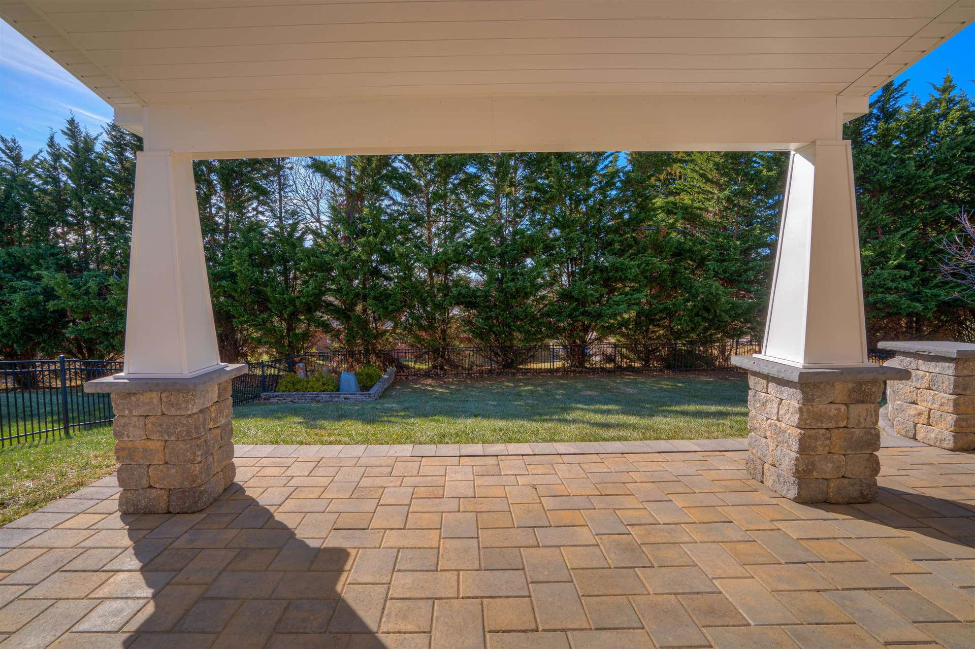 906 Kentwood Drive, Blacksburg, VA 24060
