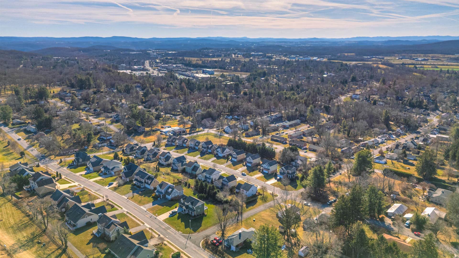 906 Kentwood Drive, Blacksburg, VA 24060