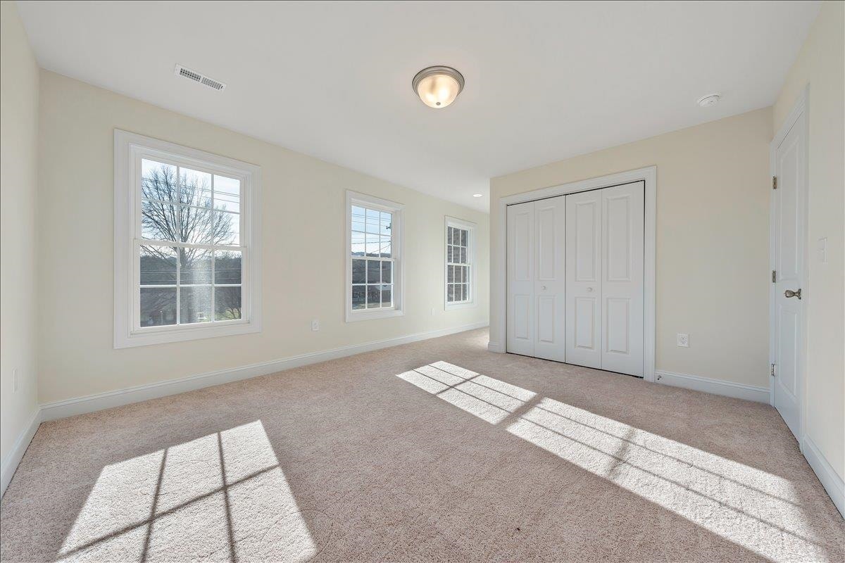 1550 Kensington Way, Christiansburg, VA 24073