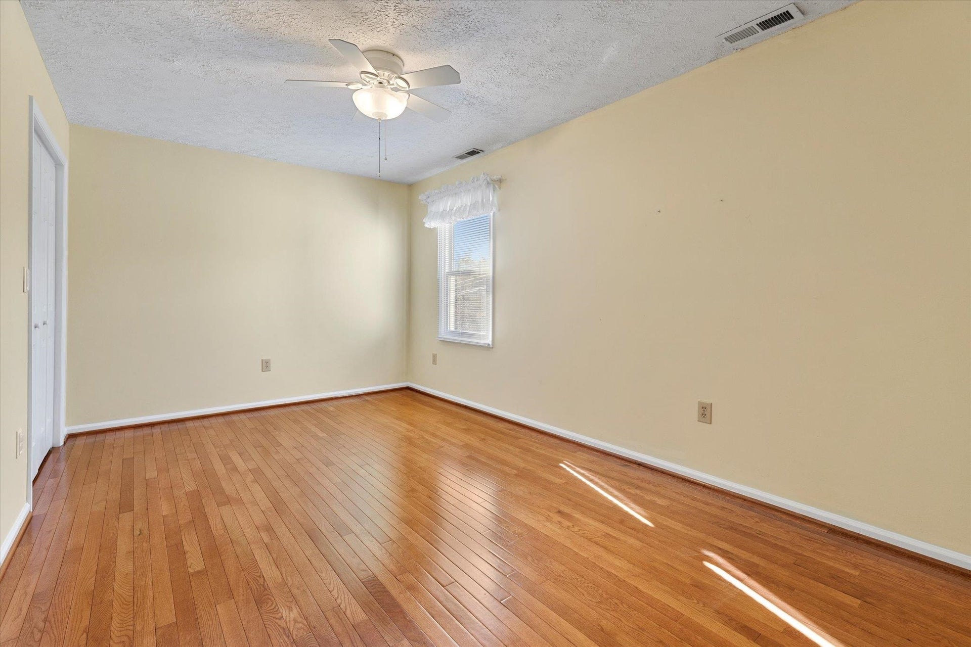 1645 Saint Andrews Circle, Blacksburg, VA 24060