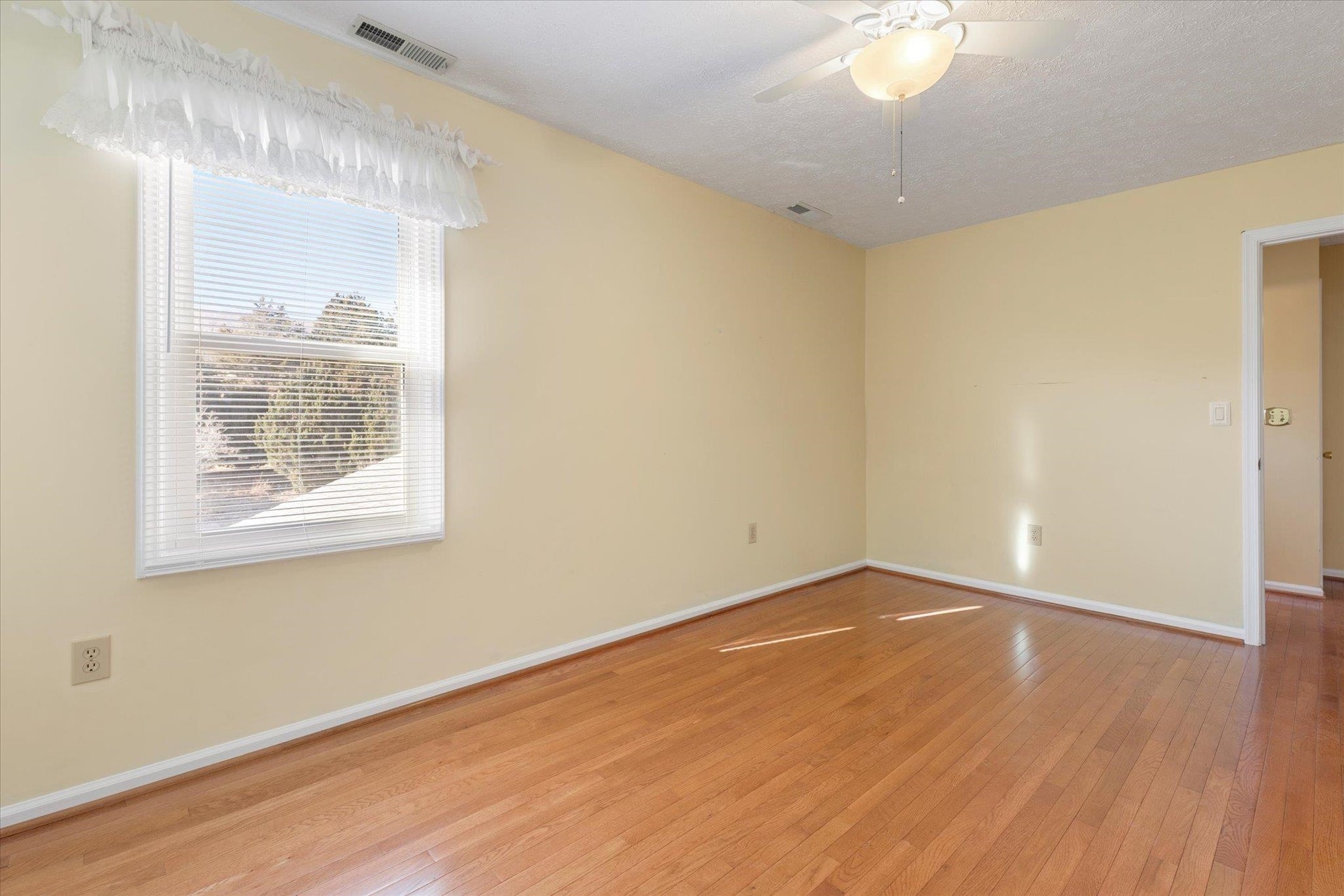 1645 Saint Andrews Circle, Blacksburg, VA 24060