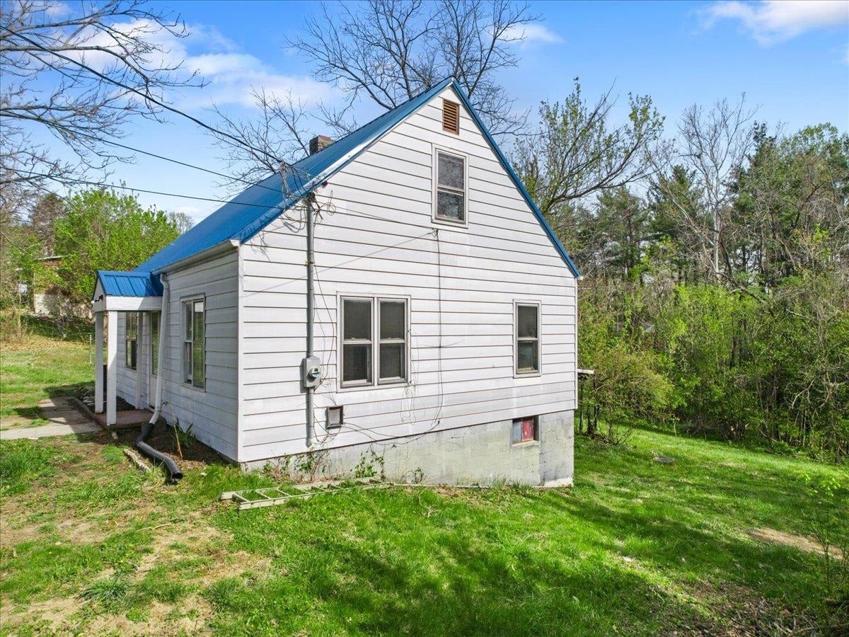 102 Linden Street, Ripplemead, VA 24150