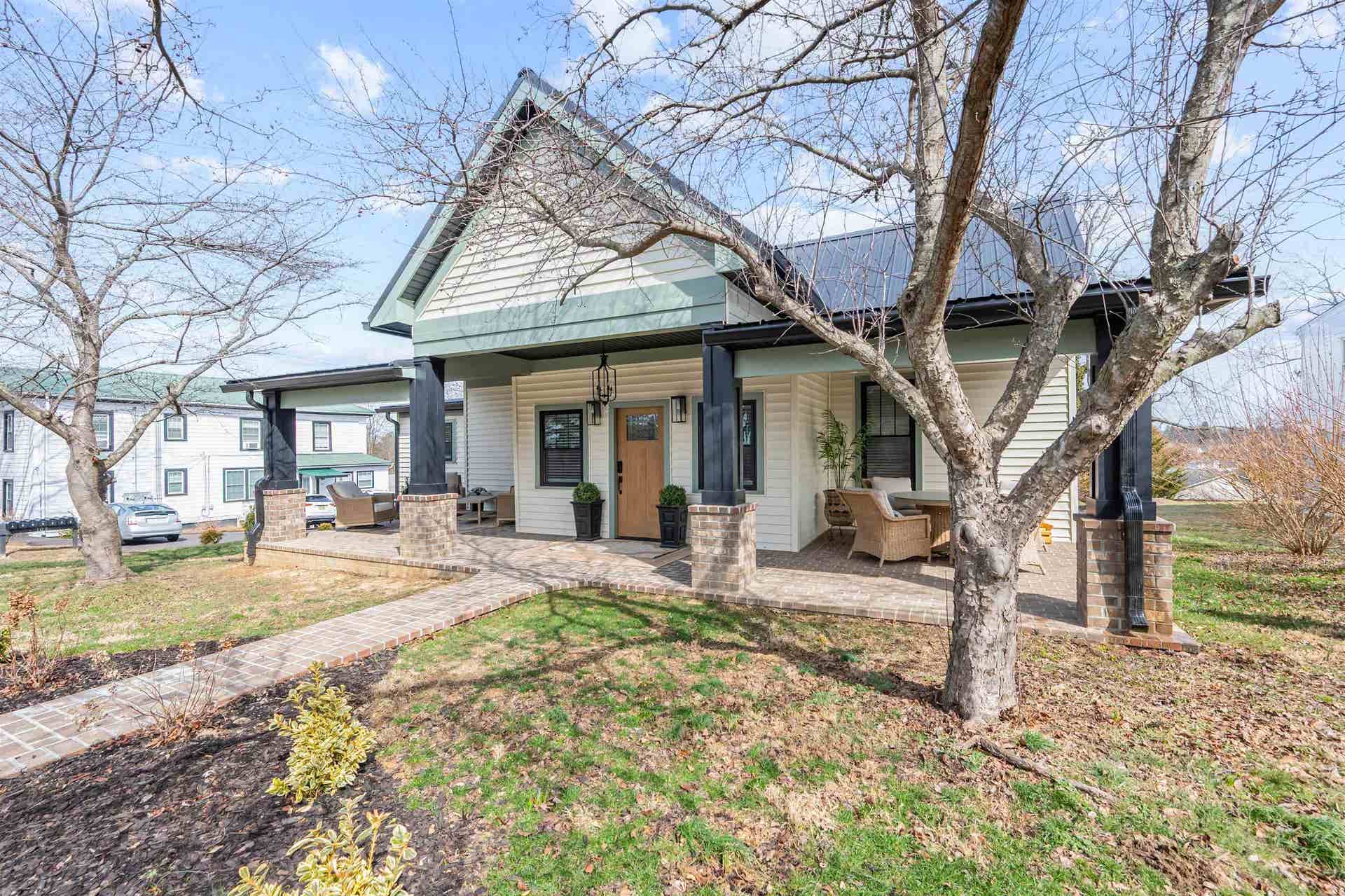 200 S Franklin Street, Christiansburg, VA 24073