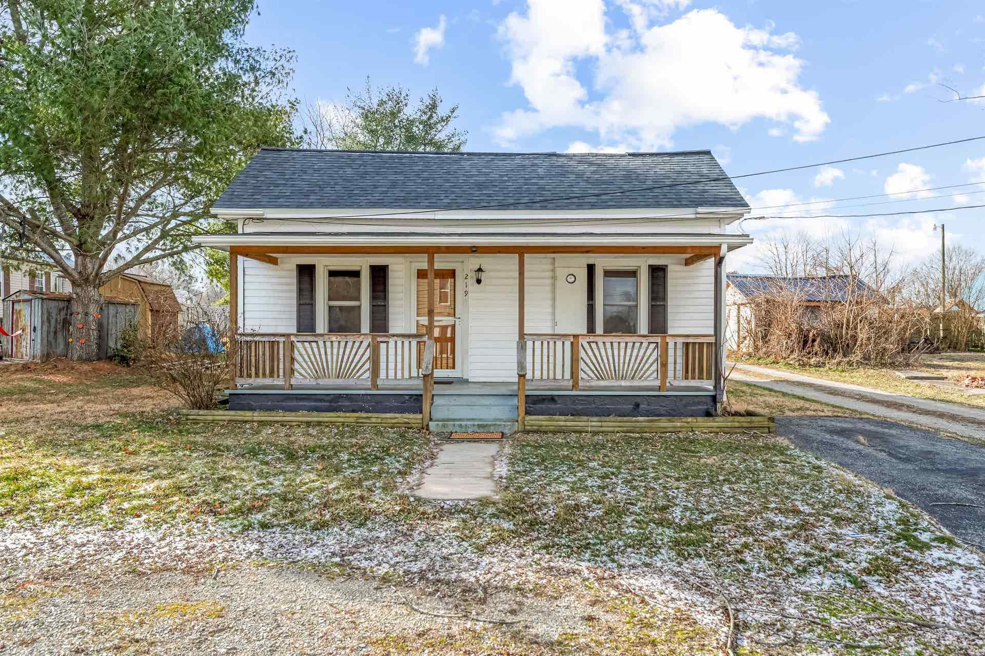 219 DENBY Street, Radford, VA 24141